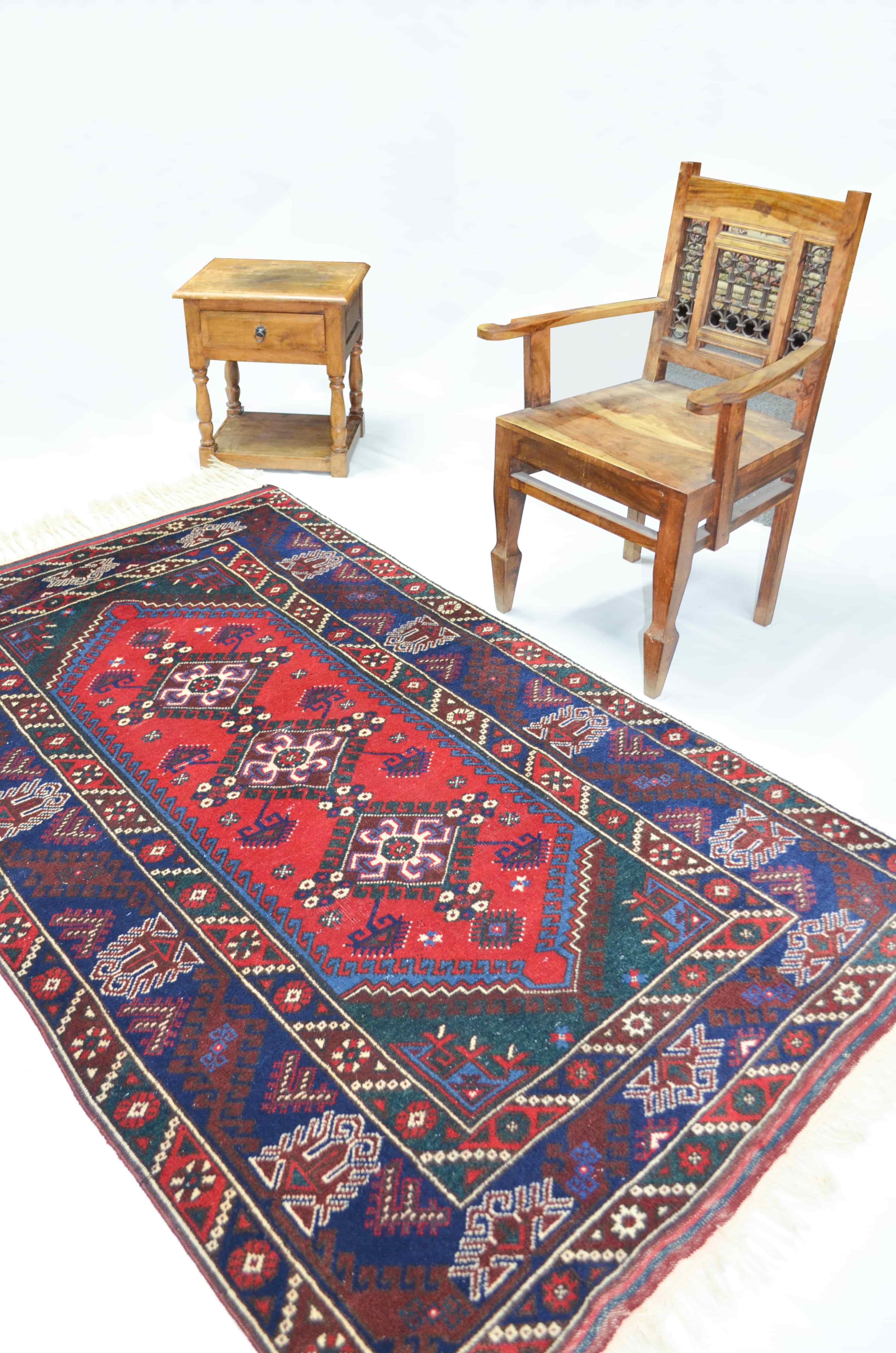 Antalya Döşemealtı El Dokuma Kırmızı ve Lacivert Renk Yün Halı 125x202 cm (2.52 m²)