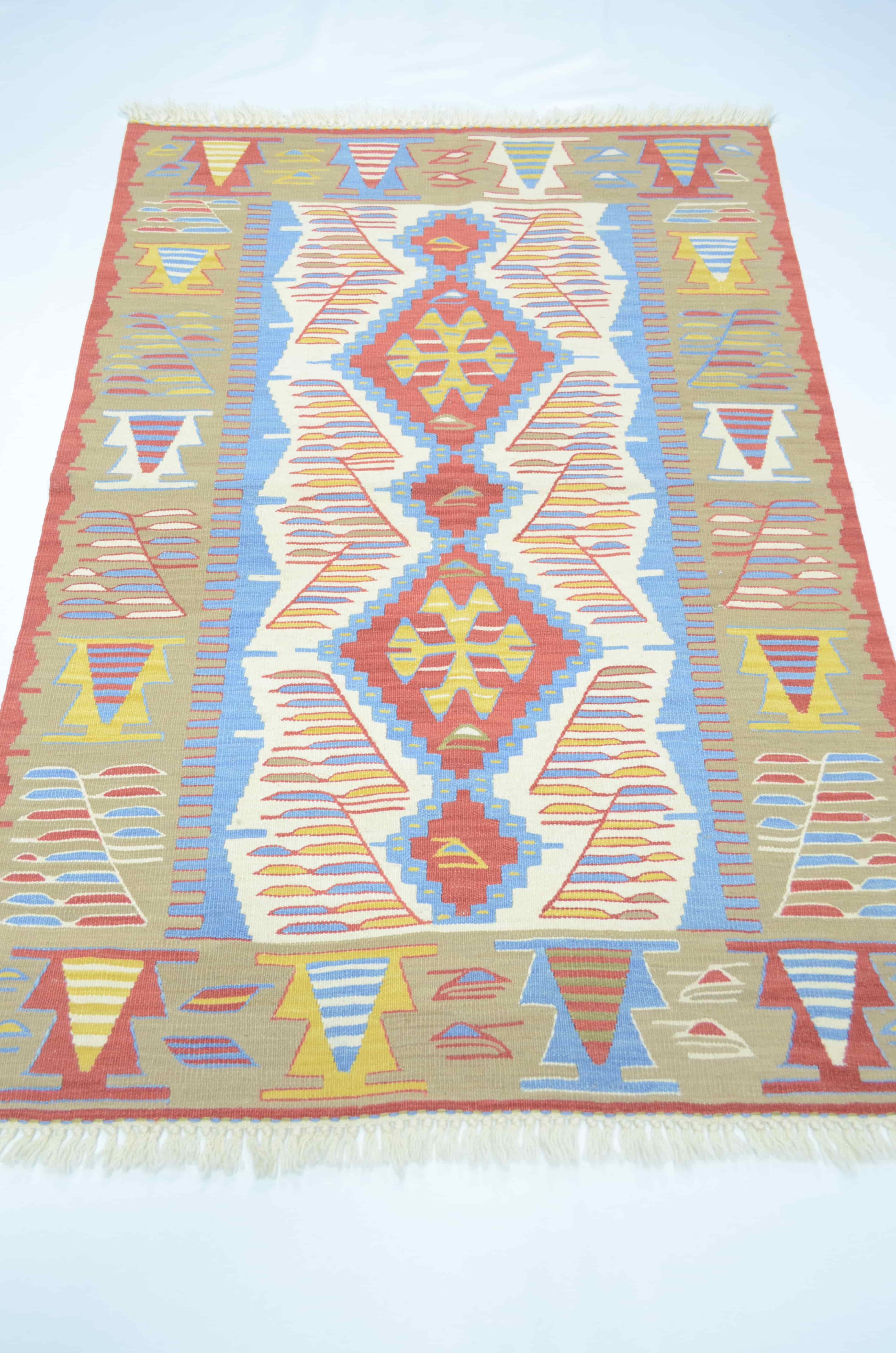Uşak Yünden El Dokuma Yeşil, Mavi ve Kırmızı Renk Kilim 90x120 cm (1,08 m²)