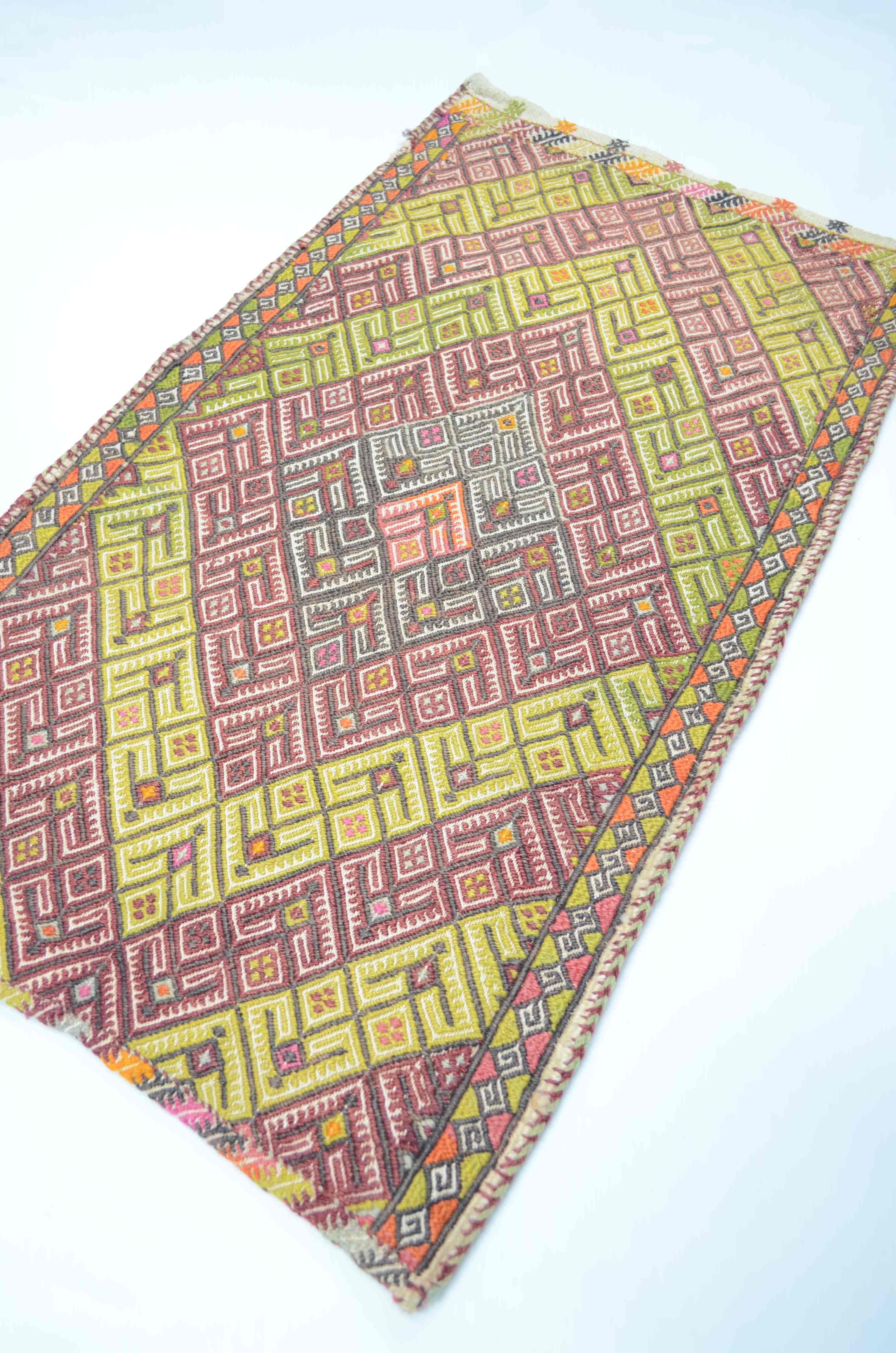 Vintage Konya Cicim El Dokuma Krem Zeminli Çok Renkli Yün Yastık 55x98 cm (0,53 m²)