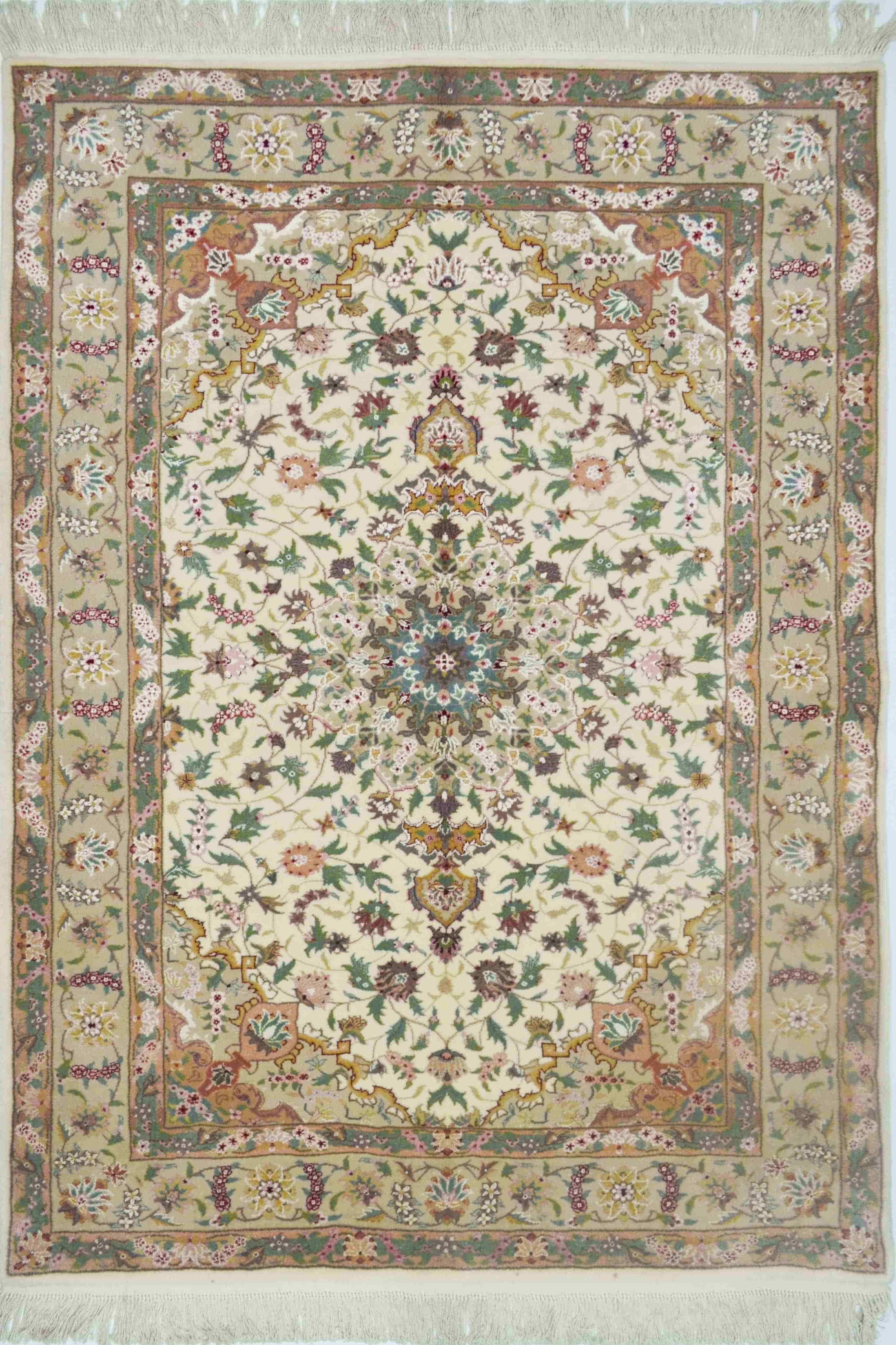 İran İsfahan El Dokuma Krem ve Bej Renk Yün ve İpek Halı 123x185 cm (2.28 m²)