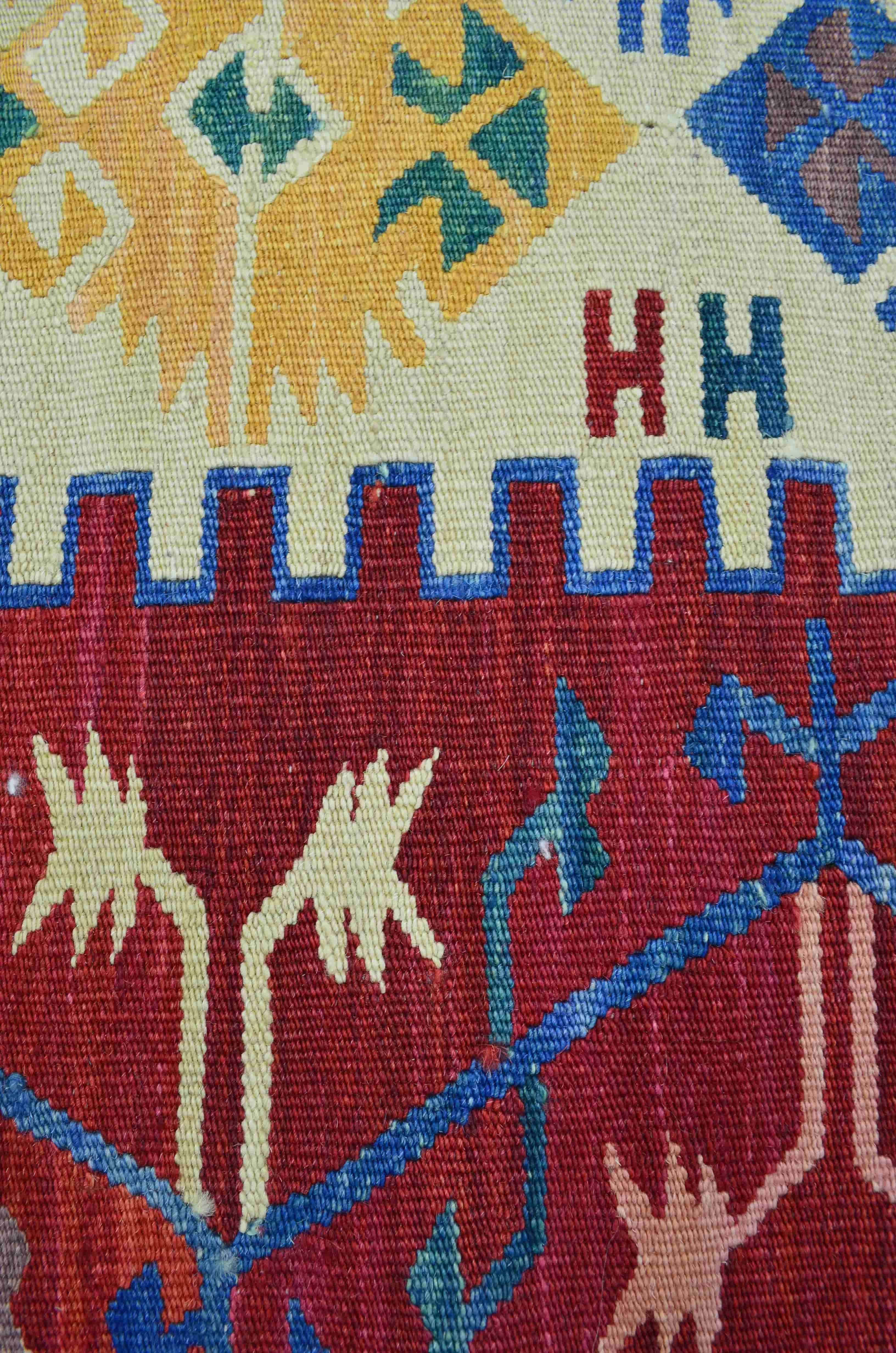 El Dokuma Renkli Kirmen Yünü ve Doğal Kök Boya Kilim 120x180 cm (2.16 m²)