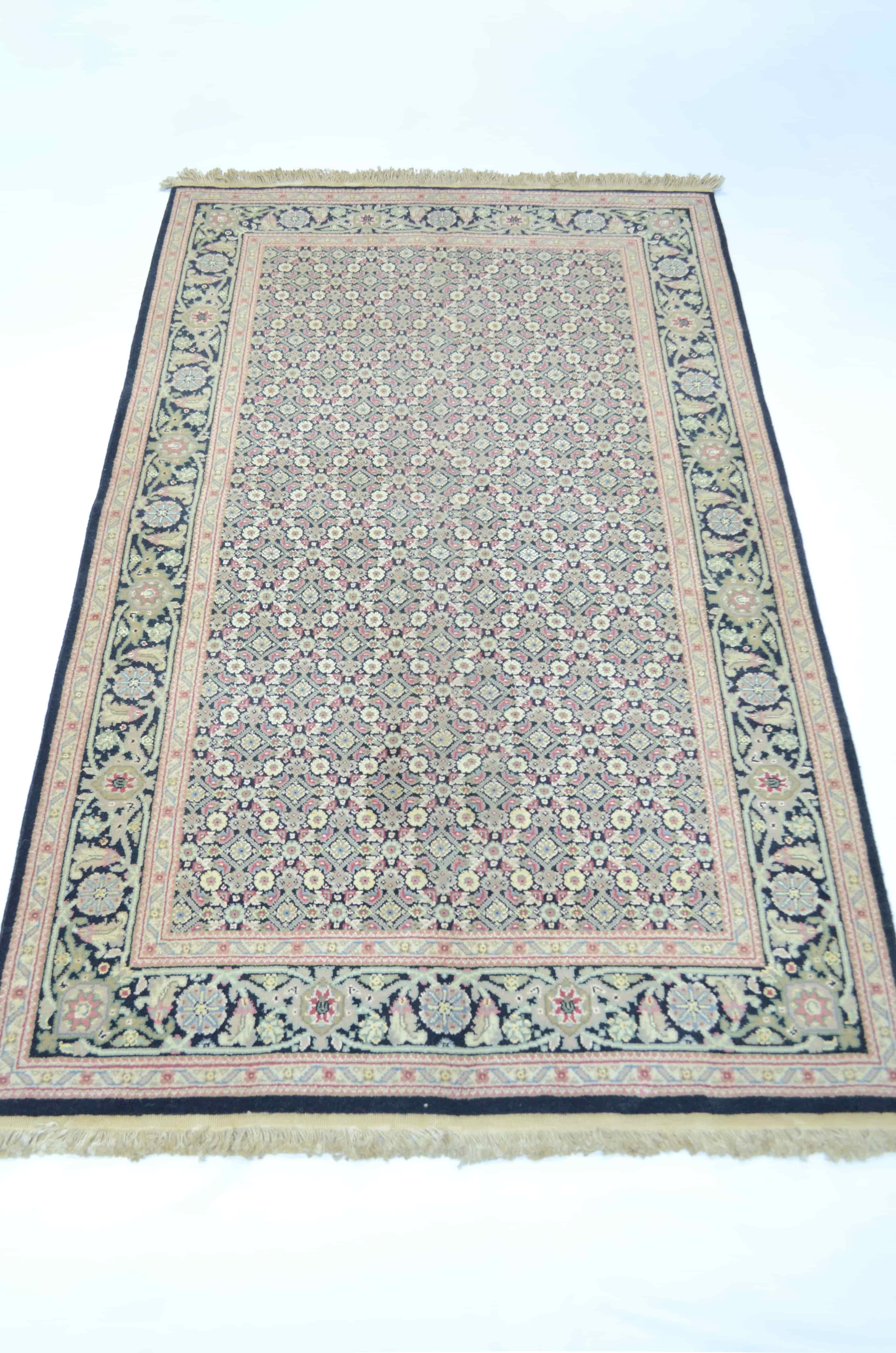  Yünden El Dokuma Siyah Renk İran İsfahan Halısı 94x156 cm (1.46 m²)