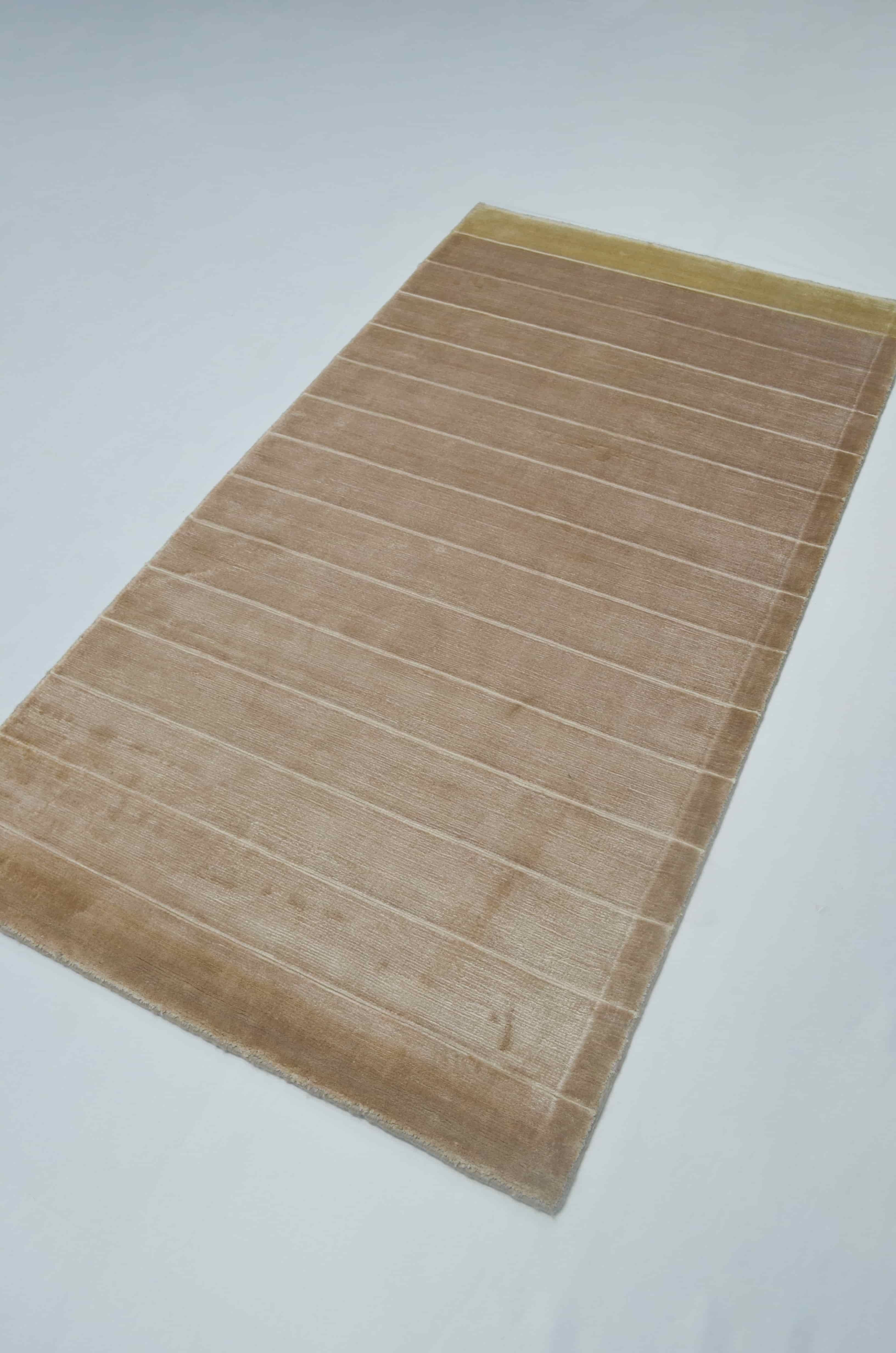 Nüans Deve Tüyü Rengi İpek Görünümlü Viskoz Modern El Dokuma Halı 80x150 cm (1.2 m²)