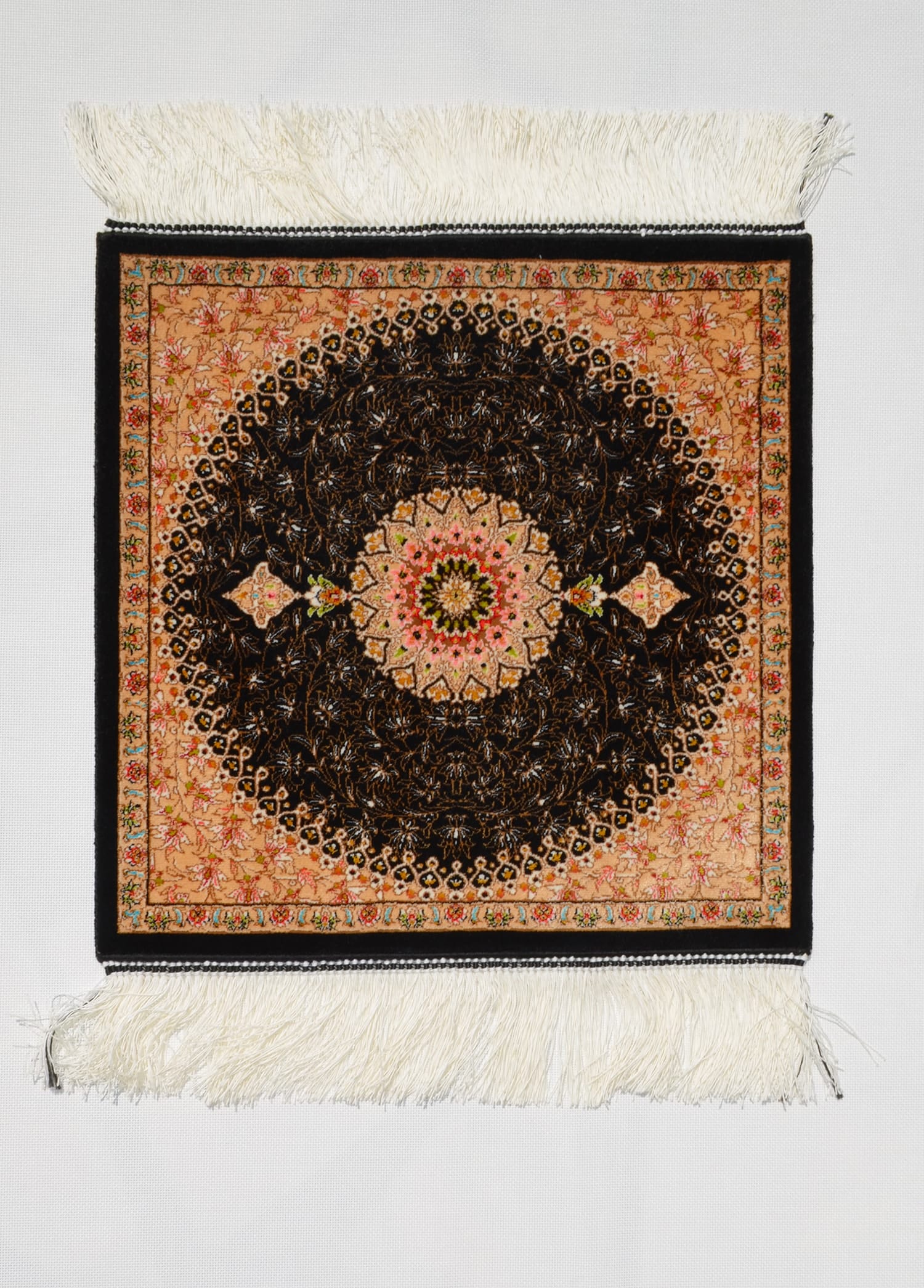 Geleneksel Desenli İpek Minyatür Halı 40x40 cm (0.16 m²) - Madalyonlu Siyah