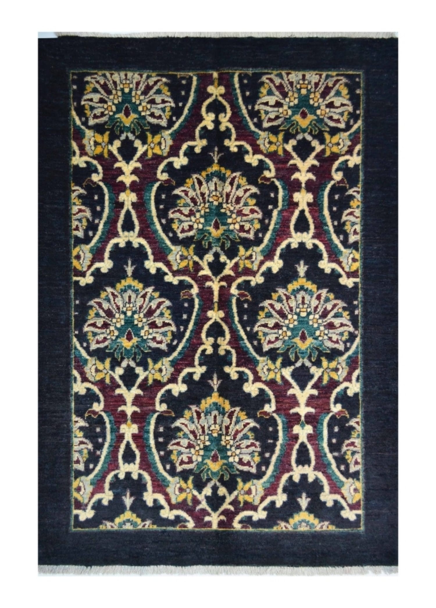 Uşak Ziegler El Dokuma Halı Siyah, Bordo ve Yeşil Renk 104x153 cm (1.59 m²)