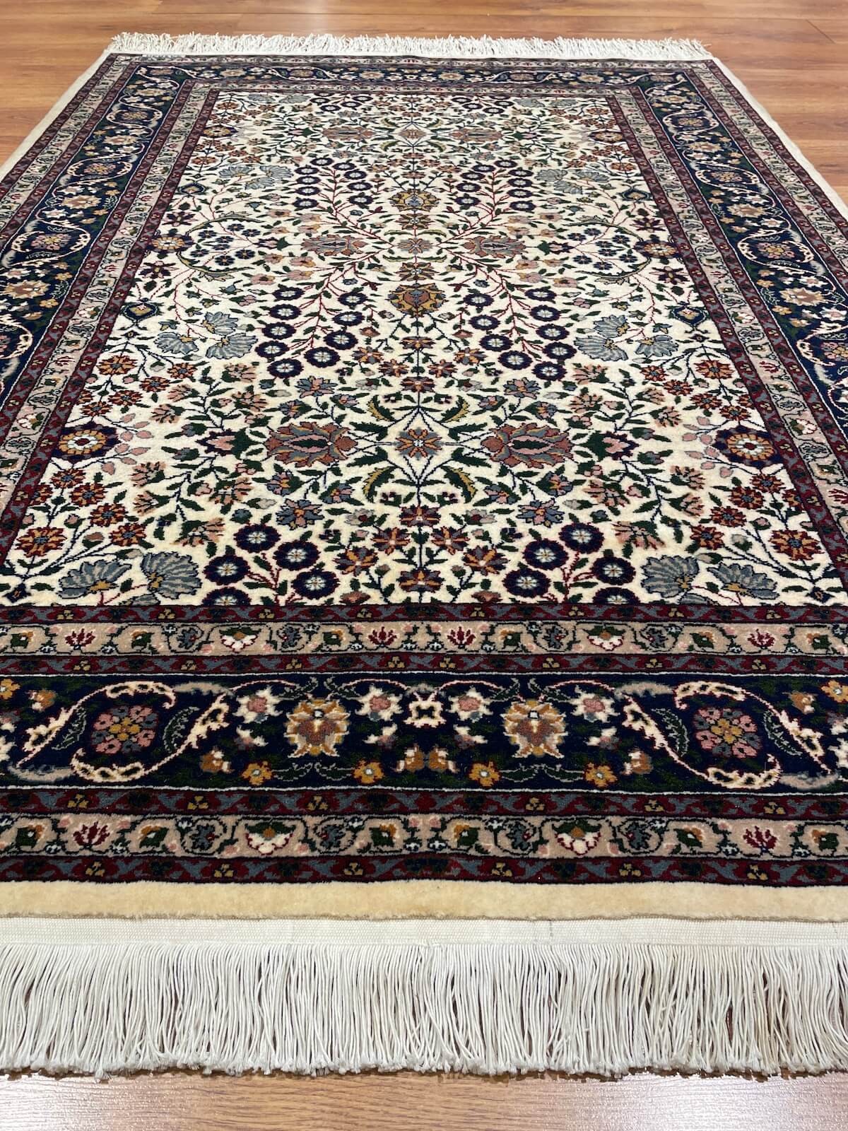 Yün El Dokuması Orijinal Hereke Halısı (123x173 cm, 2.13 m²)