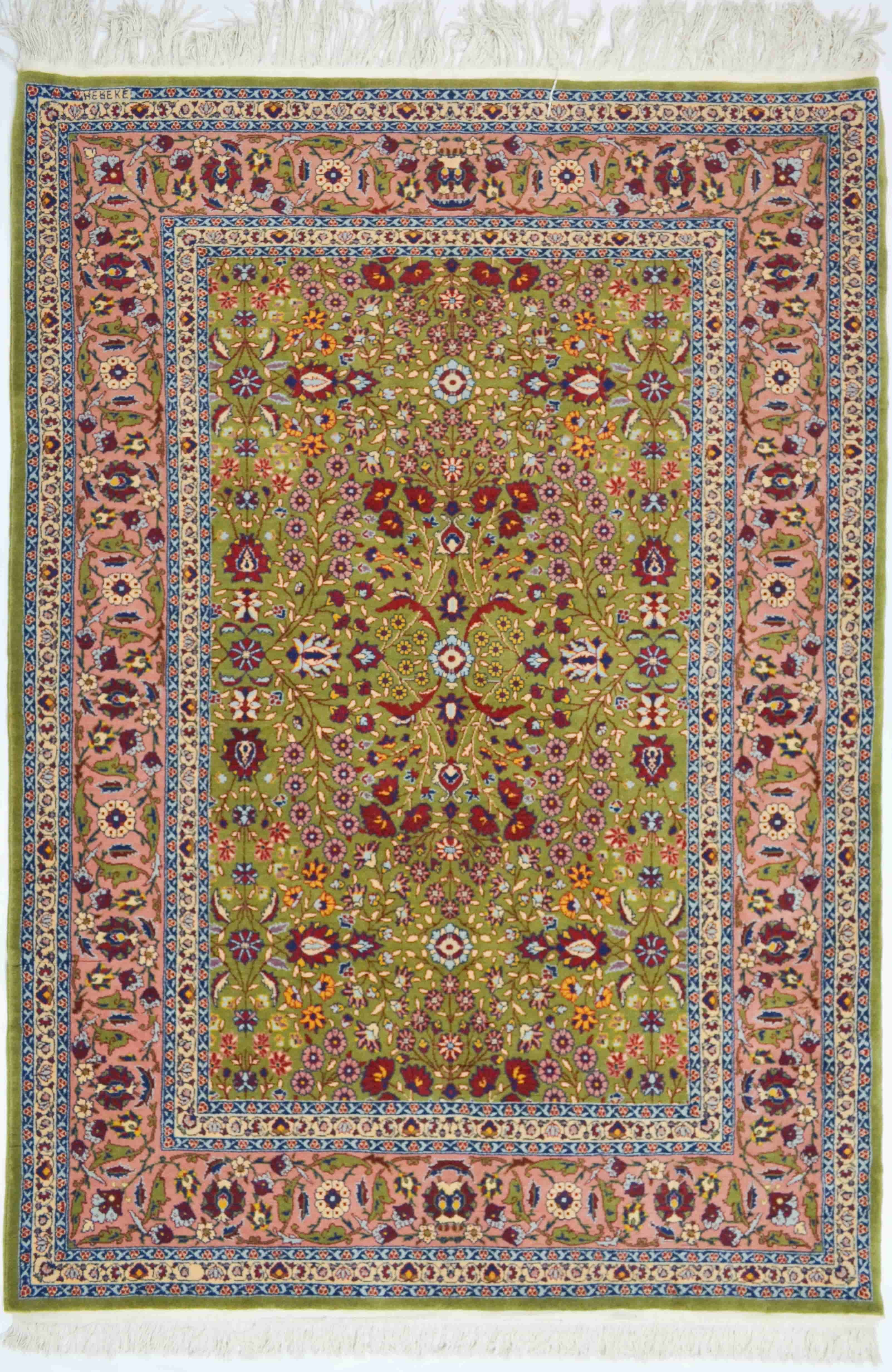 Yedi Dağın Çiçeği Desenli Pembe ve Yeşil Renk El Dokuma Hereke Halısı 138x204 cm (2.82 m²)