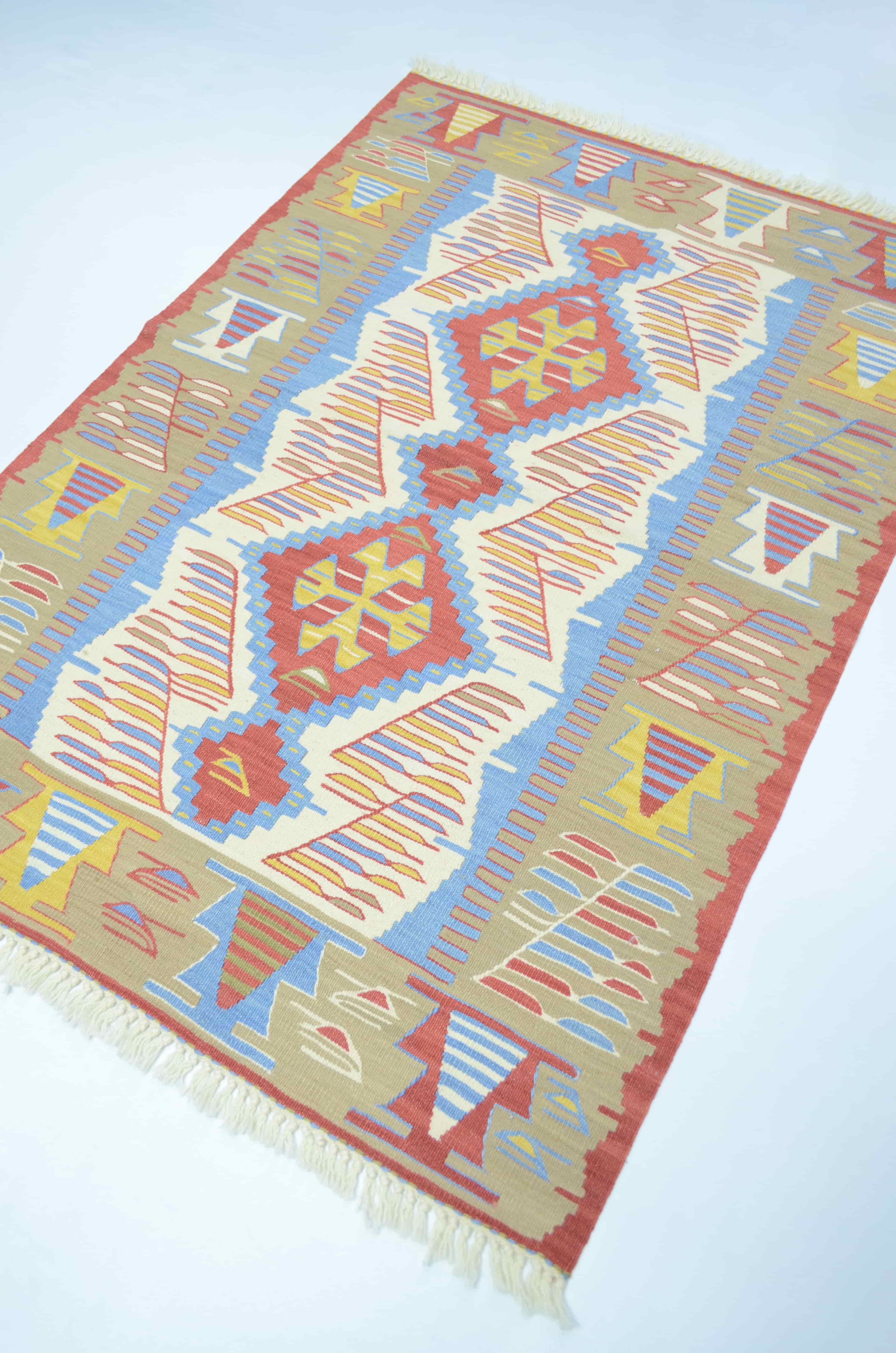 Uşak Yünden El Dokuma Yeşil, Mavi ve Kırmızı Renk Kilim 90x120 cm (1,08 m²)