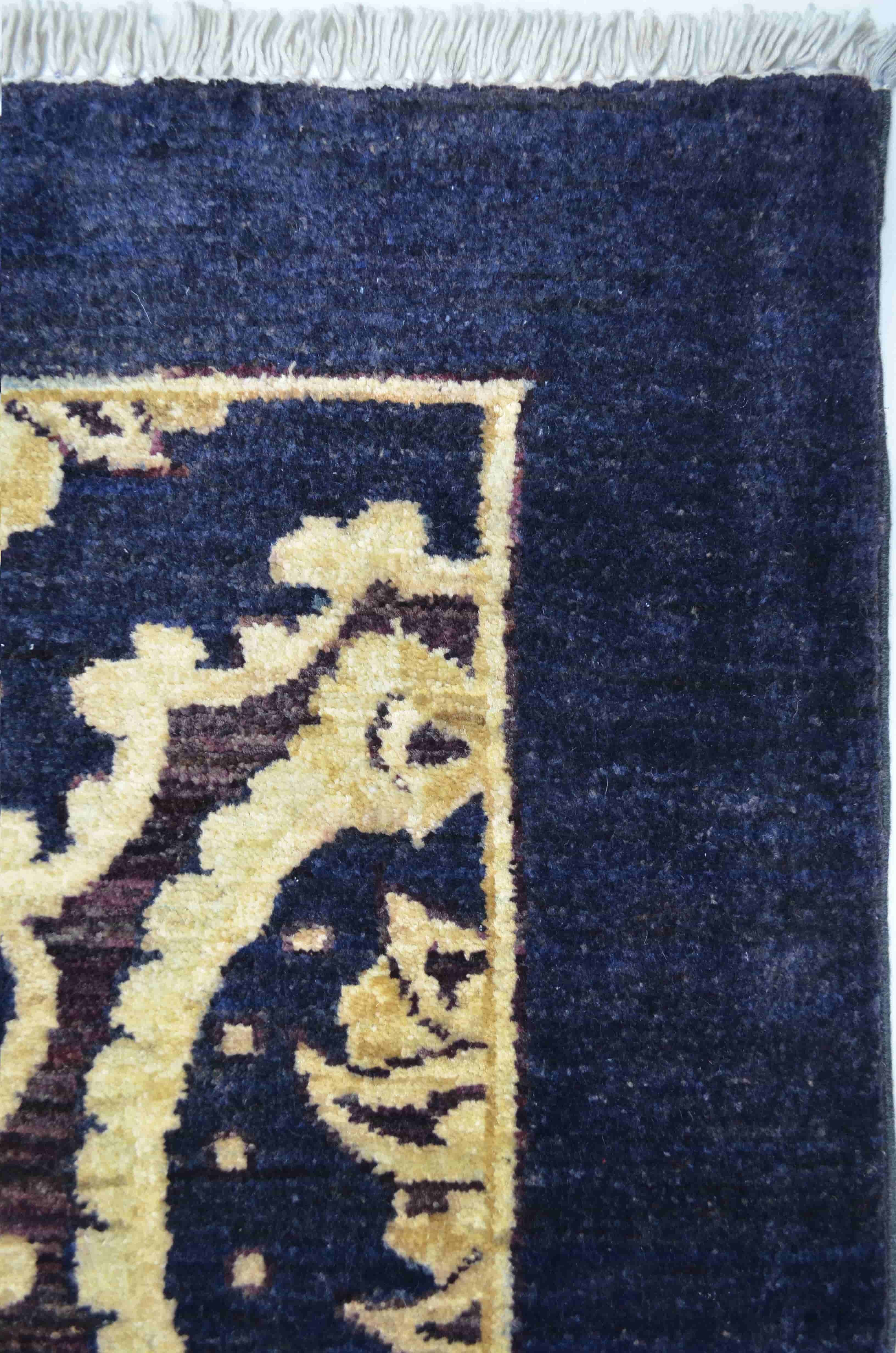 Uşak Ziegler El Dokuma Halı Siyah ve Altın Rengi 105x149 cm (1.56 m²)