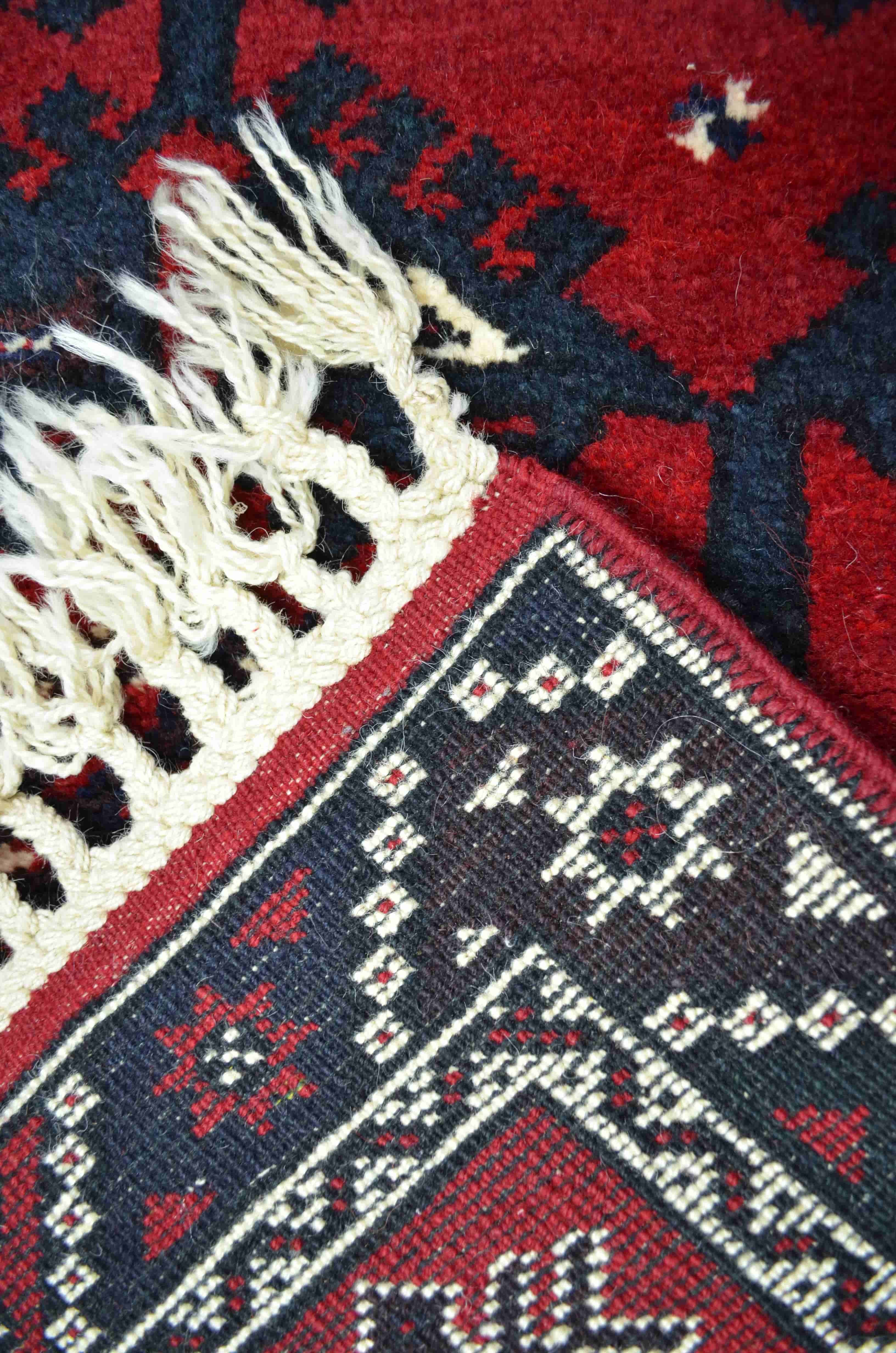 El Dokuma Kırmızı Renk Döşemealtı Halısı 83x122 cm (1.01 m²)