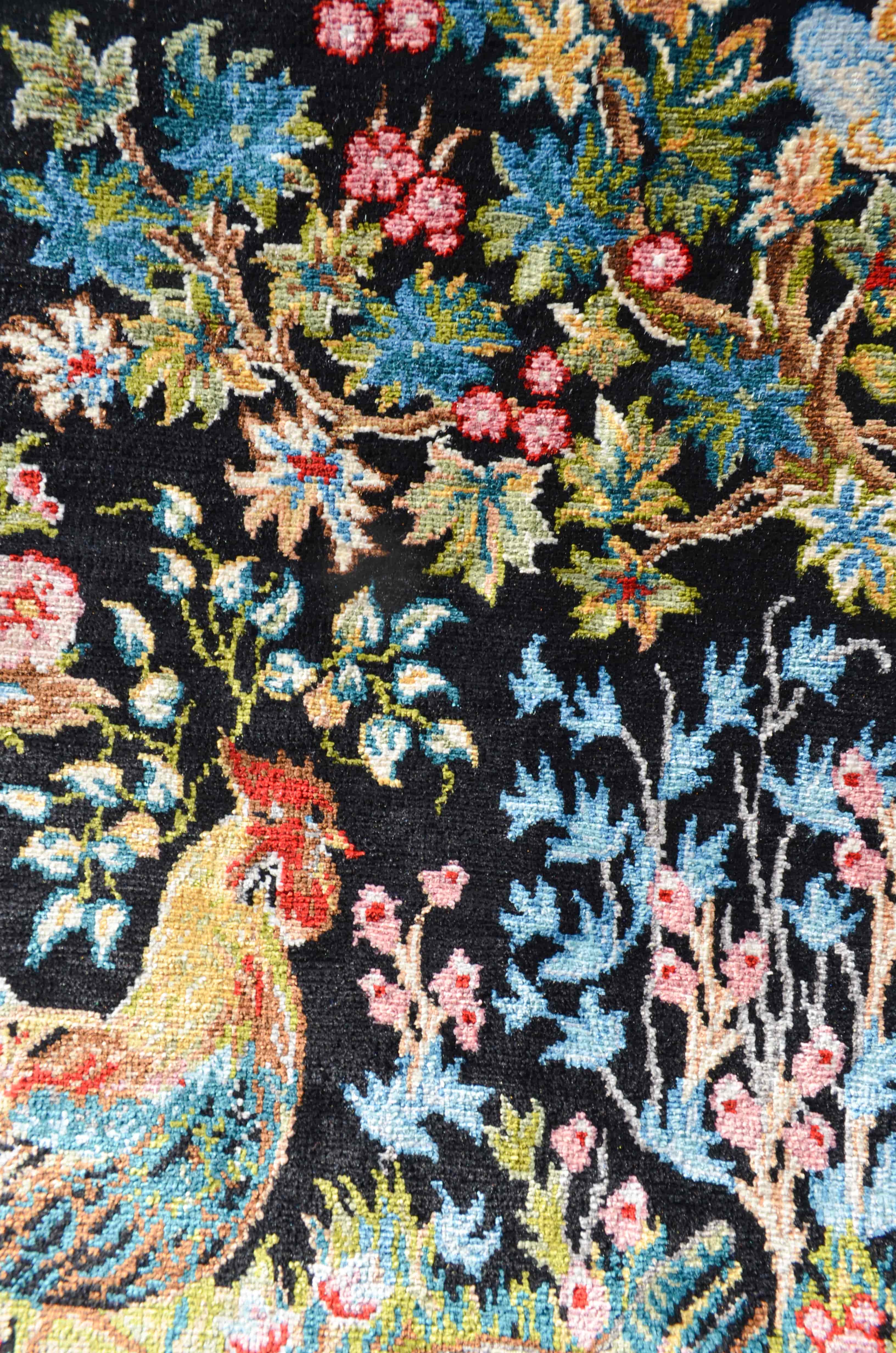 Doğa ve Kuş Tasvirli Saf İpek El Dokuma Duvar Halısı (32x50 cm)