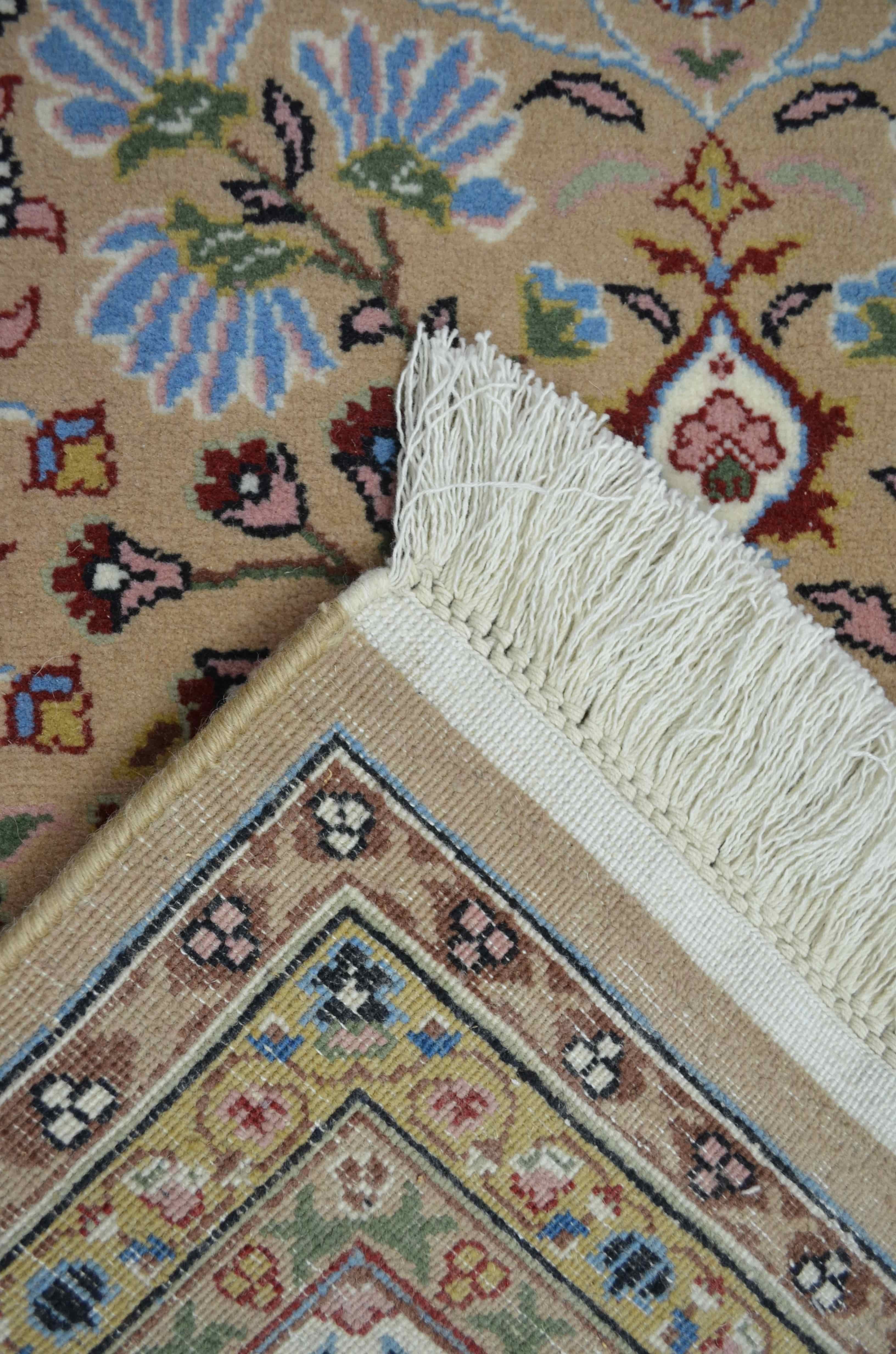 Yedi Dağın Çiçeği Desenli El Dokuma Deve Tüyü Rengi Kare Hereke Halısı 176x176 cm (3.09 m²)