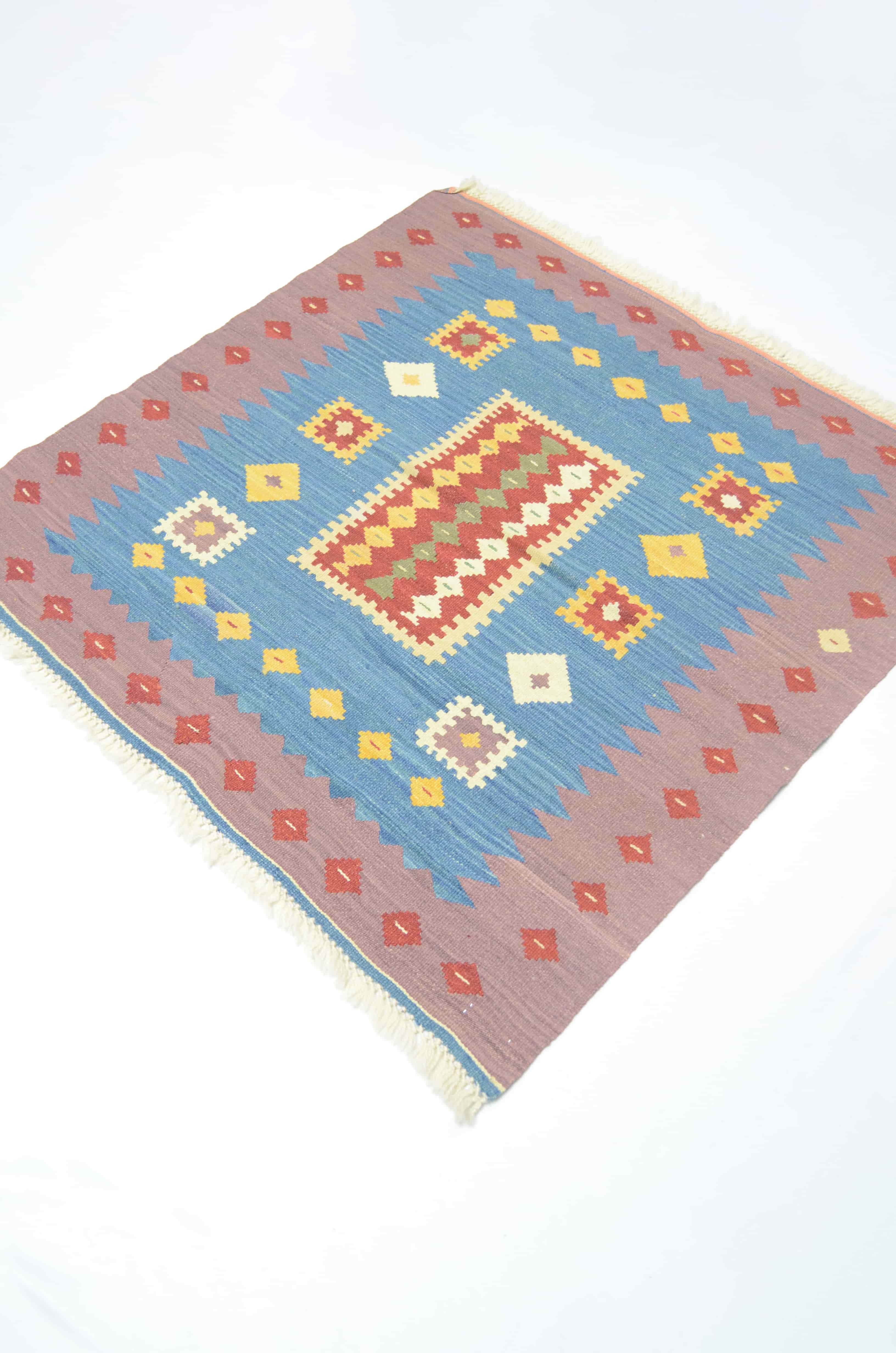 İran Koçan Yünden El Dokuma Mavi ve Mor Renk Sofra Kilimi 90x90 cm (0.81 m²)