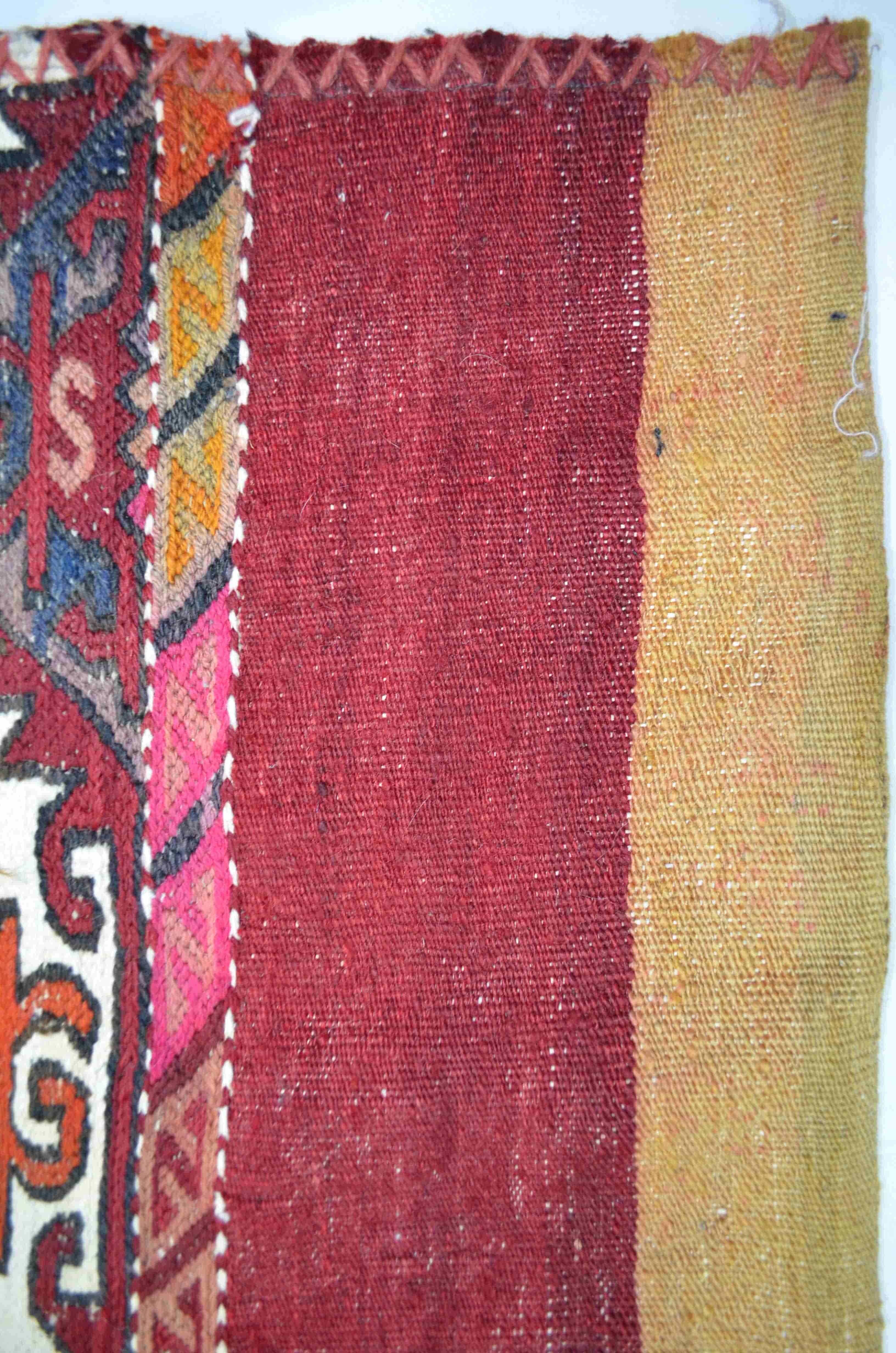 Vintage Adana Yünden El Dokuma Bordo ve Hardal Renk Çuval Kilim 74x112 cm (0.83 m²)