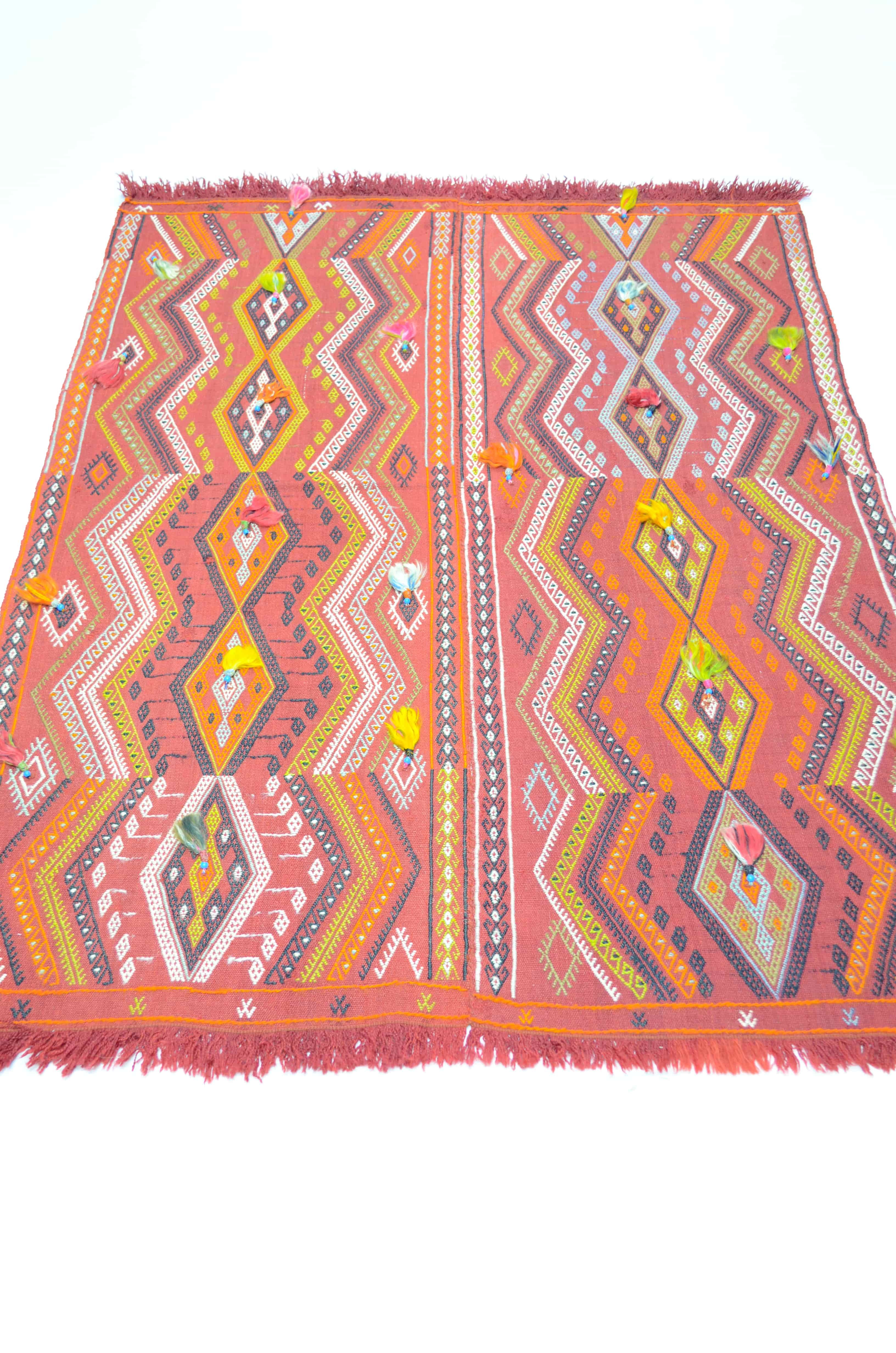 El Dokuma Boncuklu Kırmızı Renk Sivas Cicim Kilim 113x143 cm (1.62 m²)