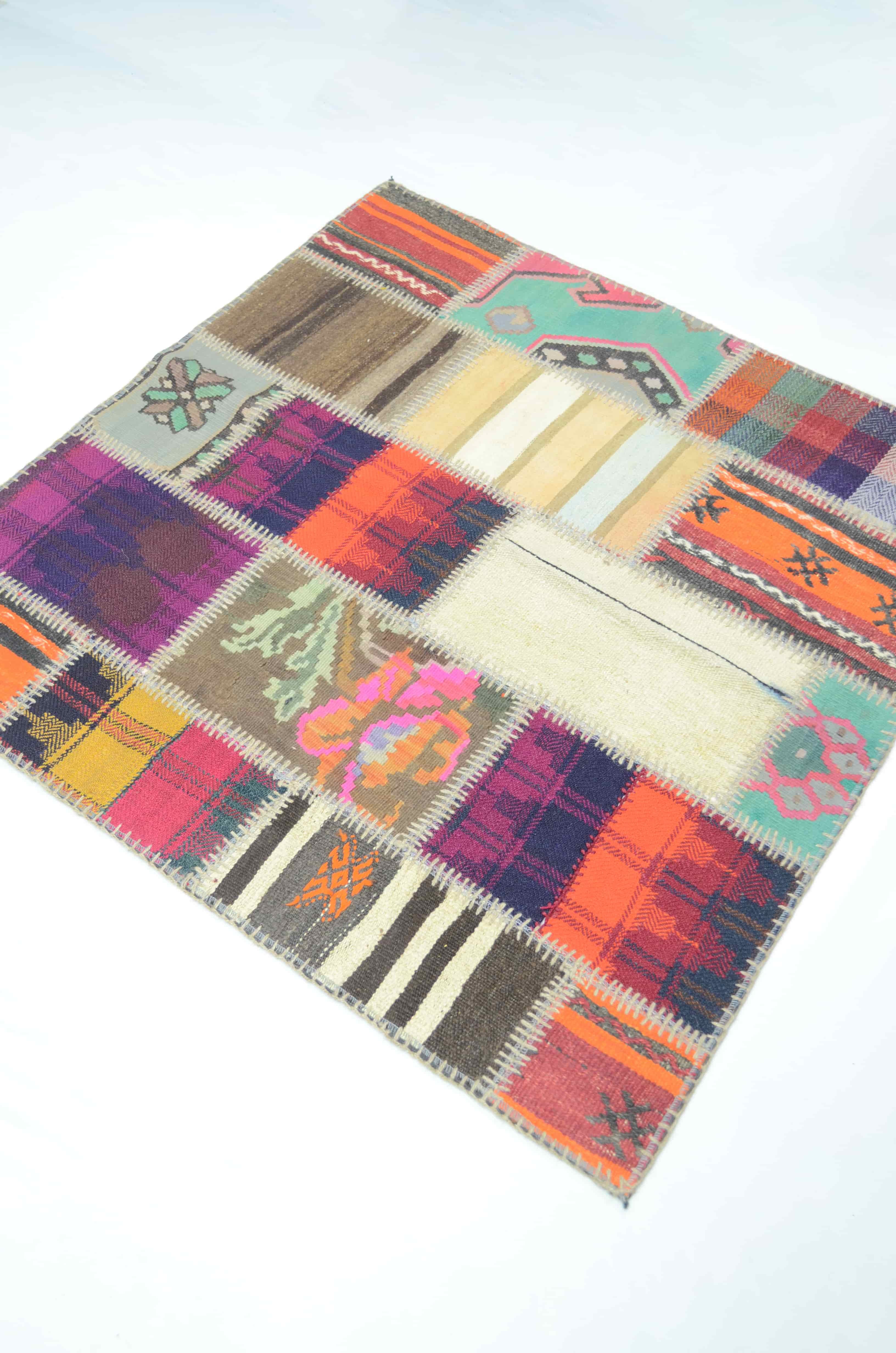 Patchwork El Dokuma Yün Kilim Karışık Renkli 102x103 cm (1.05 m²)
