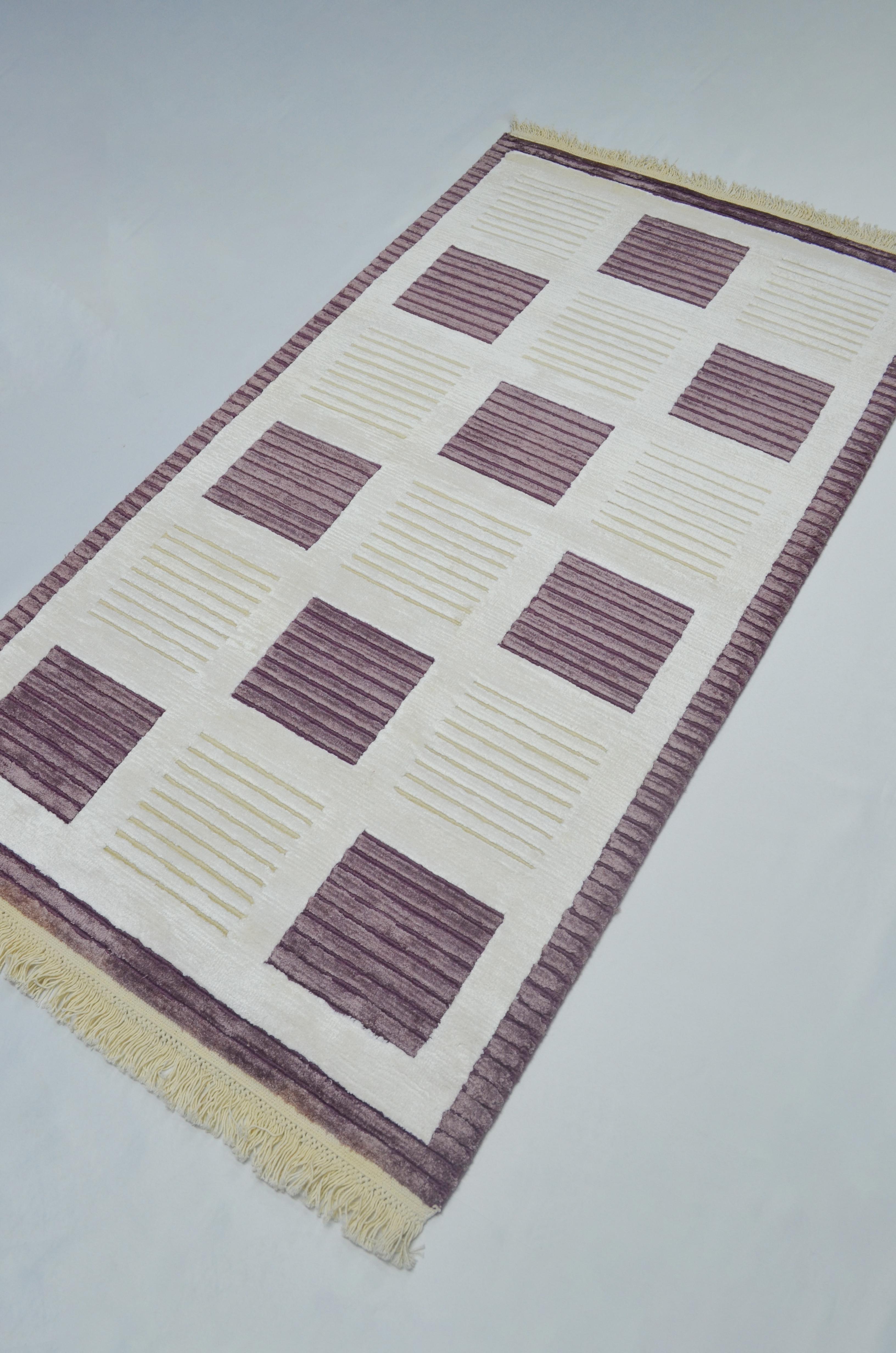 Yüksek Kalite Yünden El Dokuma Krem ve Mor Renk Nepal Halısı 80x150 cm (1.2 m²)