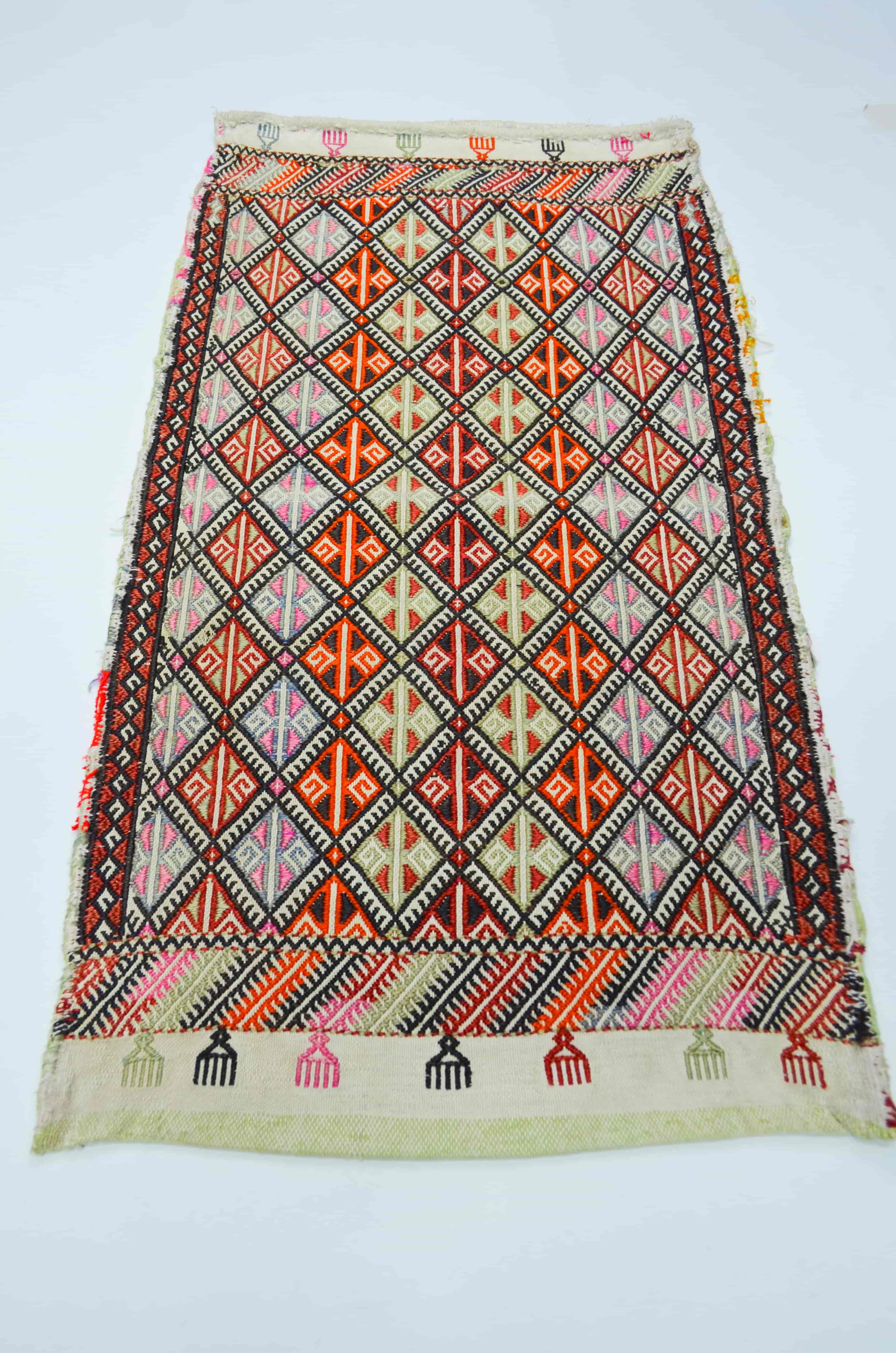 Vintage Konya Cicim El Dokuma Krem Zeminli Çok Renkli Yün Yastık 60x100 cm (0,60 m²)