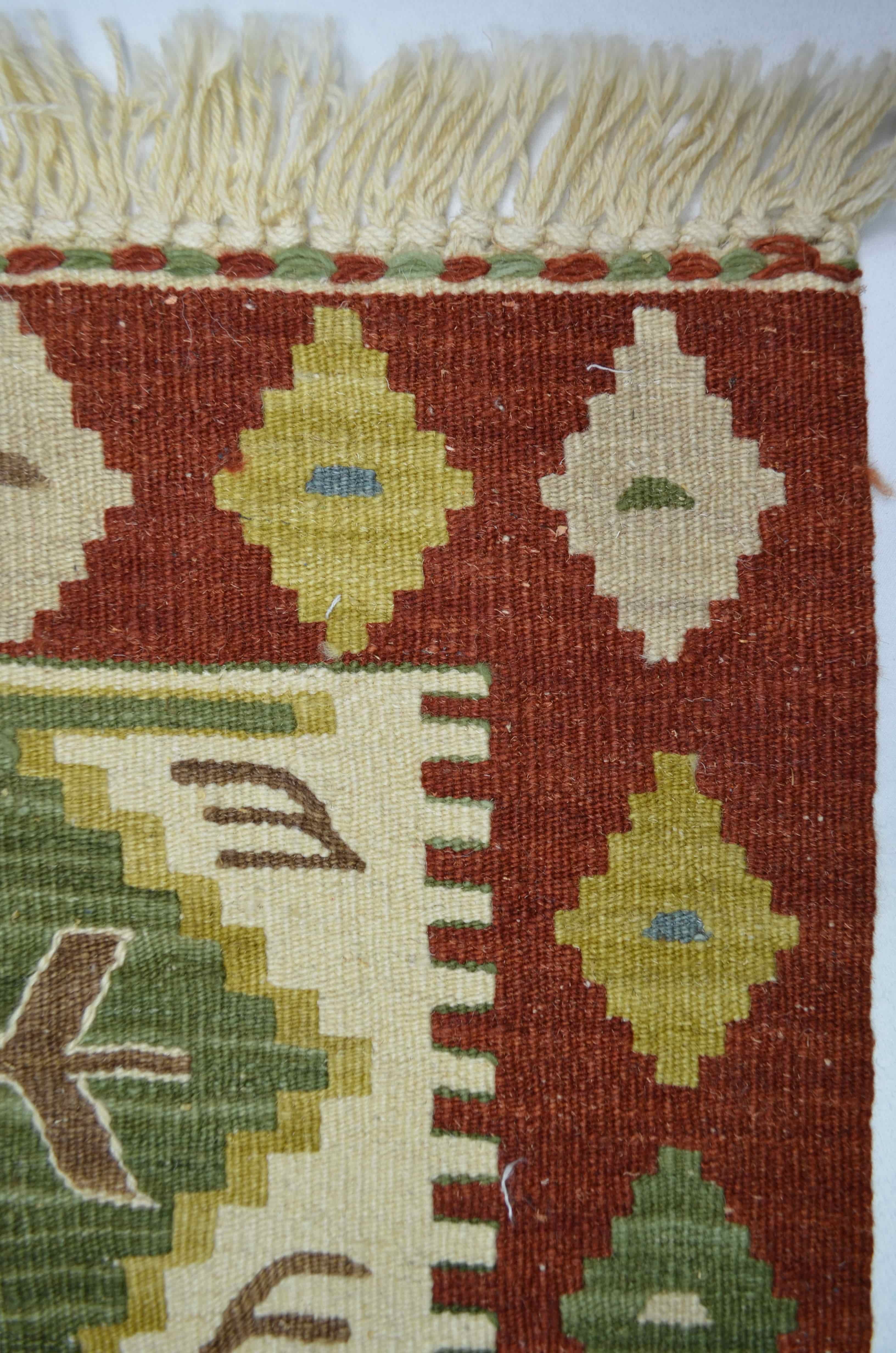 Yünden El Dokuma Kırmızı Renk İnce Kök Kilim 40x40 cm (0.16 m²)