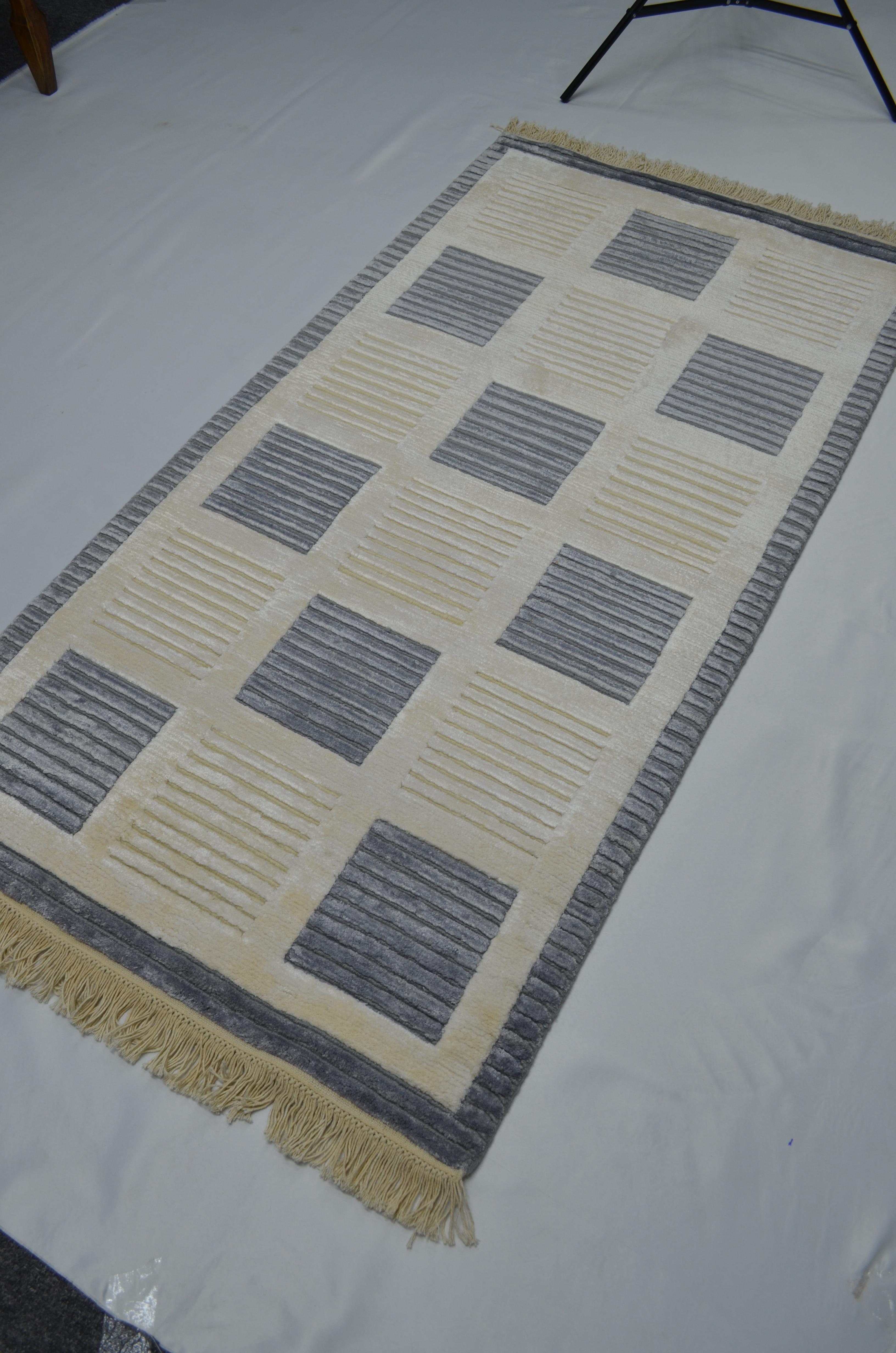 Yüksek Kalite Yünden El Dokuma Dama Desenli Gri Renk Nepal Halısı 80x150 cm (1.2 m²)