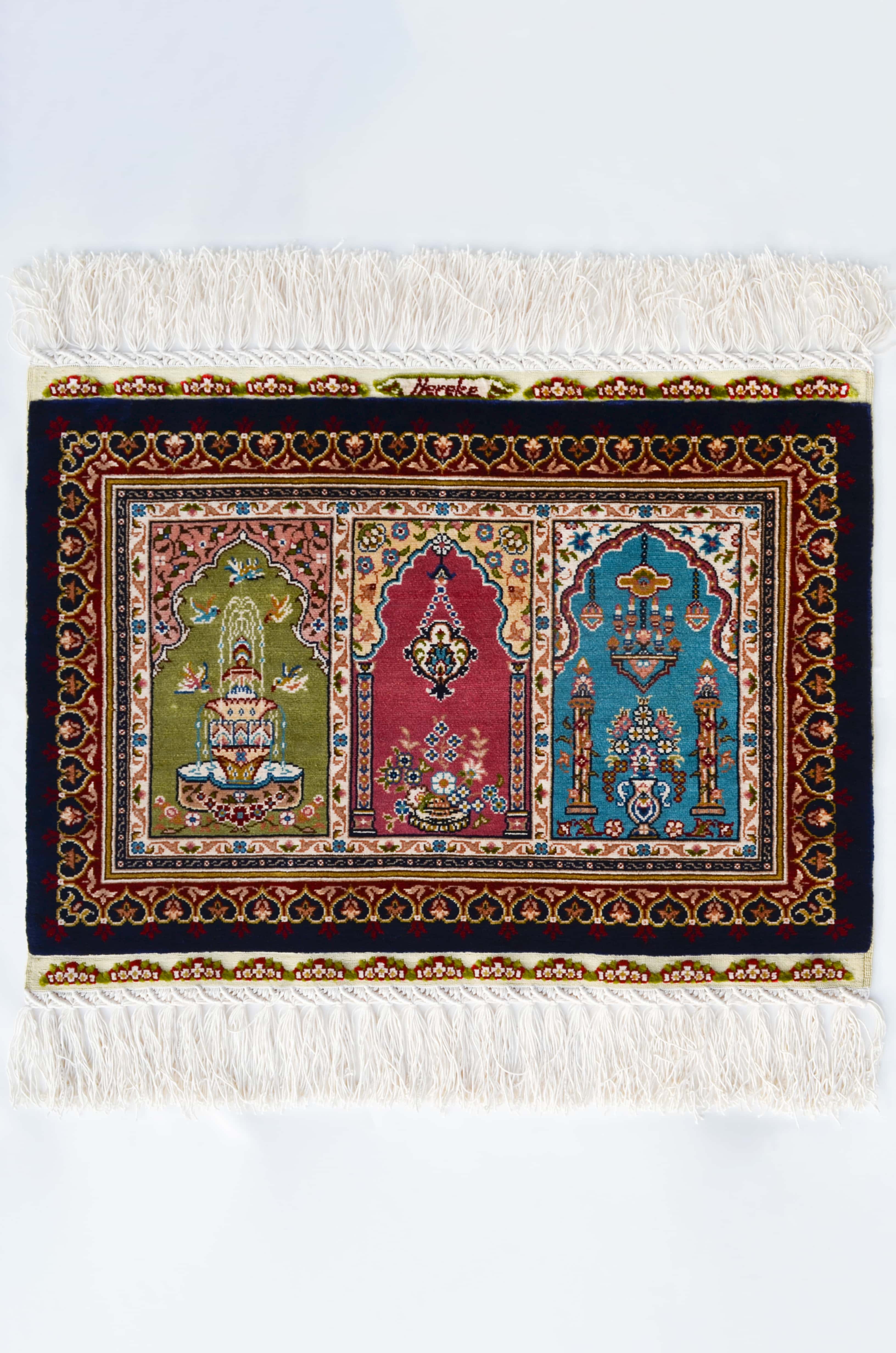 Üç Mihrap Paftalı Saf İpek El Dokuma Duvar Halısı (36x50 cm)