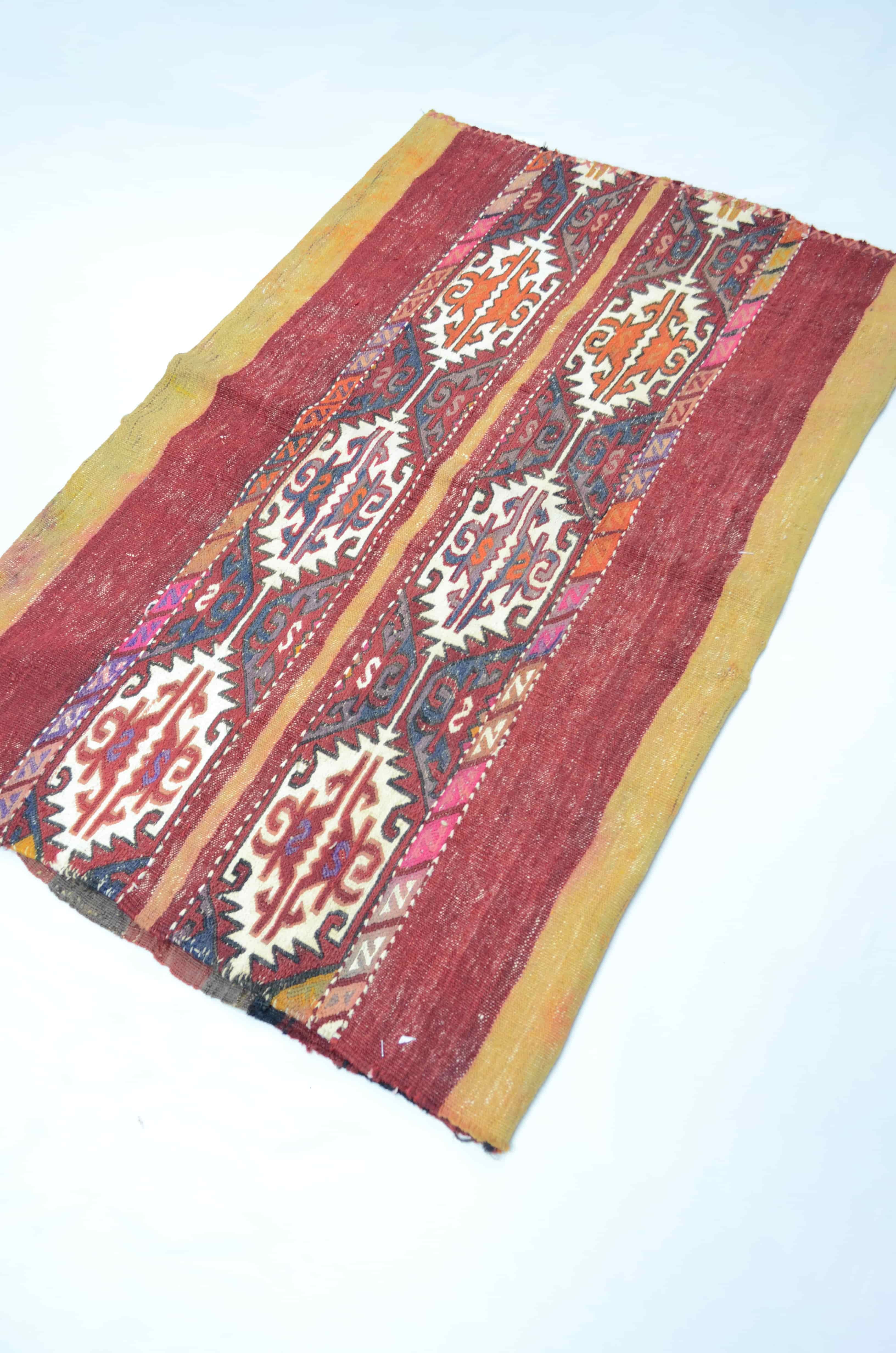 Vintage Adana Yünden El Dokuma Bordo ve Hardal Renk Çuval Kilim 74x112 cm (0.83 m²)