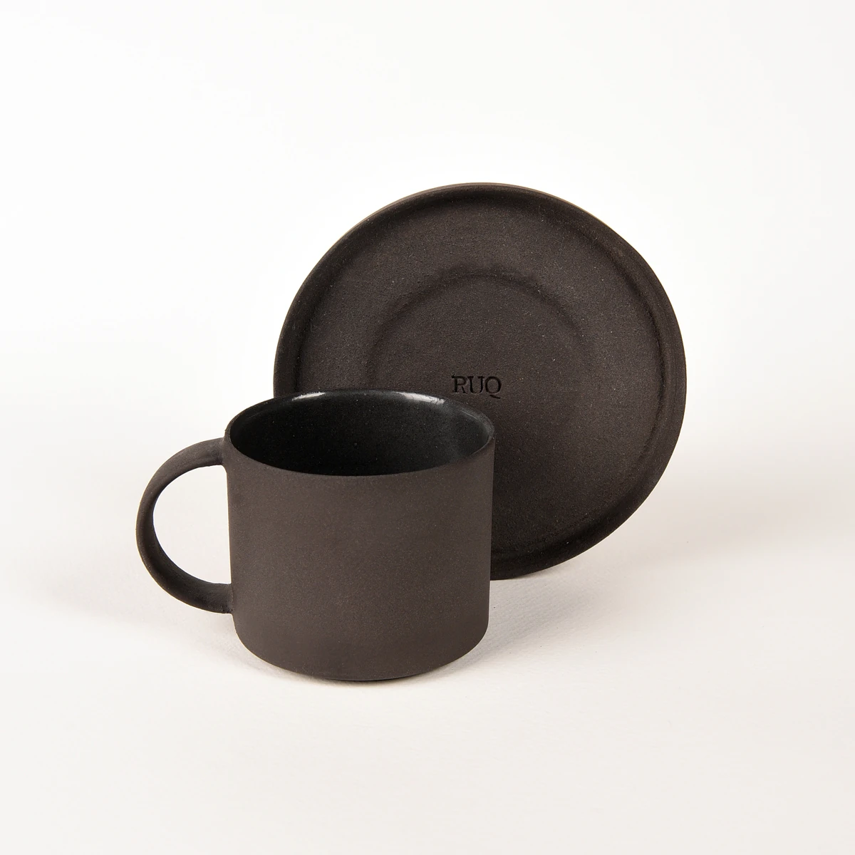 Pebble Siyah Duble Türk Kahvesi Fincanı ve Tabağı – 130 ml Stoneware – 1 Adet