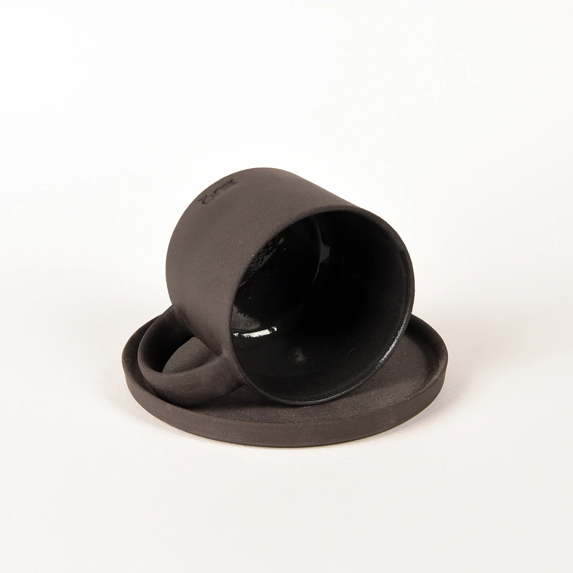 Pebble Siyah Duble Türk Kahvesi Fincanı ve Tabağı – 130 ml Stoneware – 1 Adet