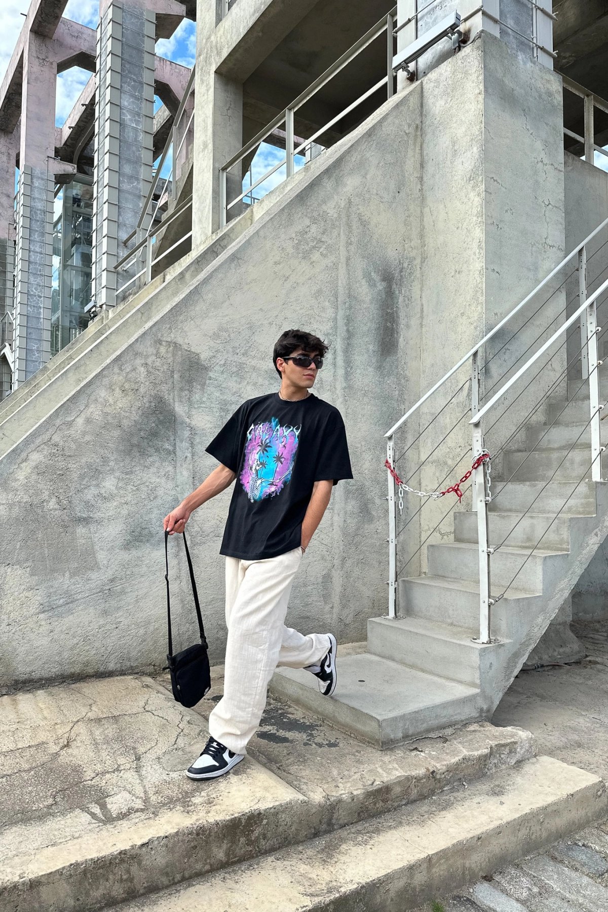 Galaxy Baskılı Siyah Oversize T-Shirt