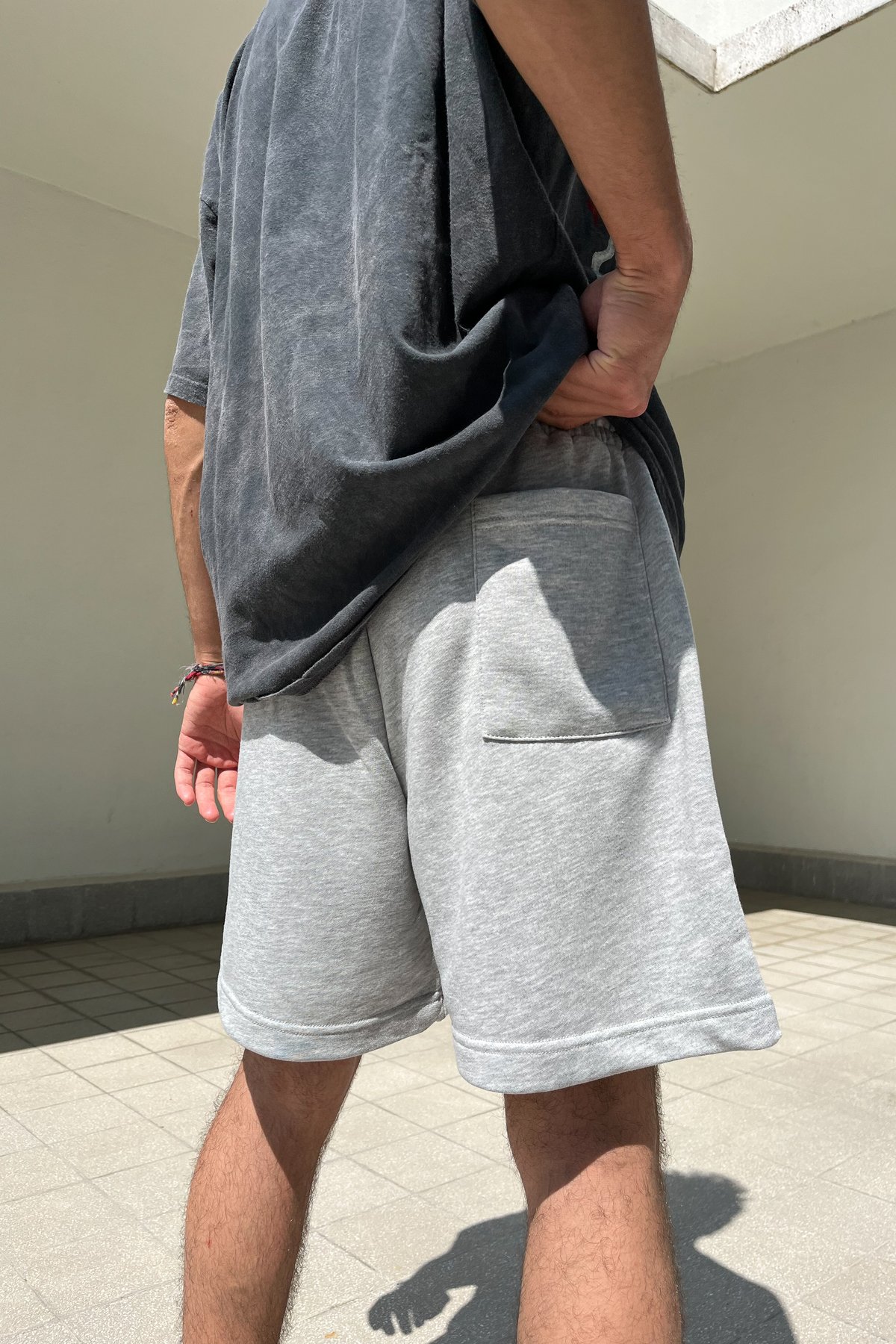 Basic Gri Baggy Short
