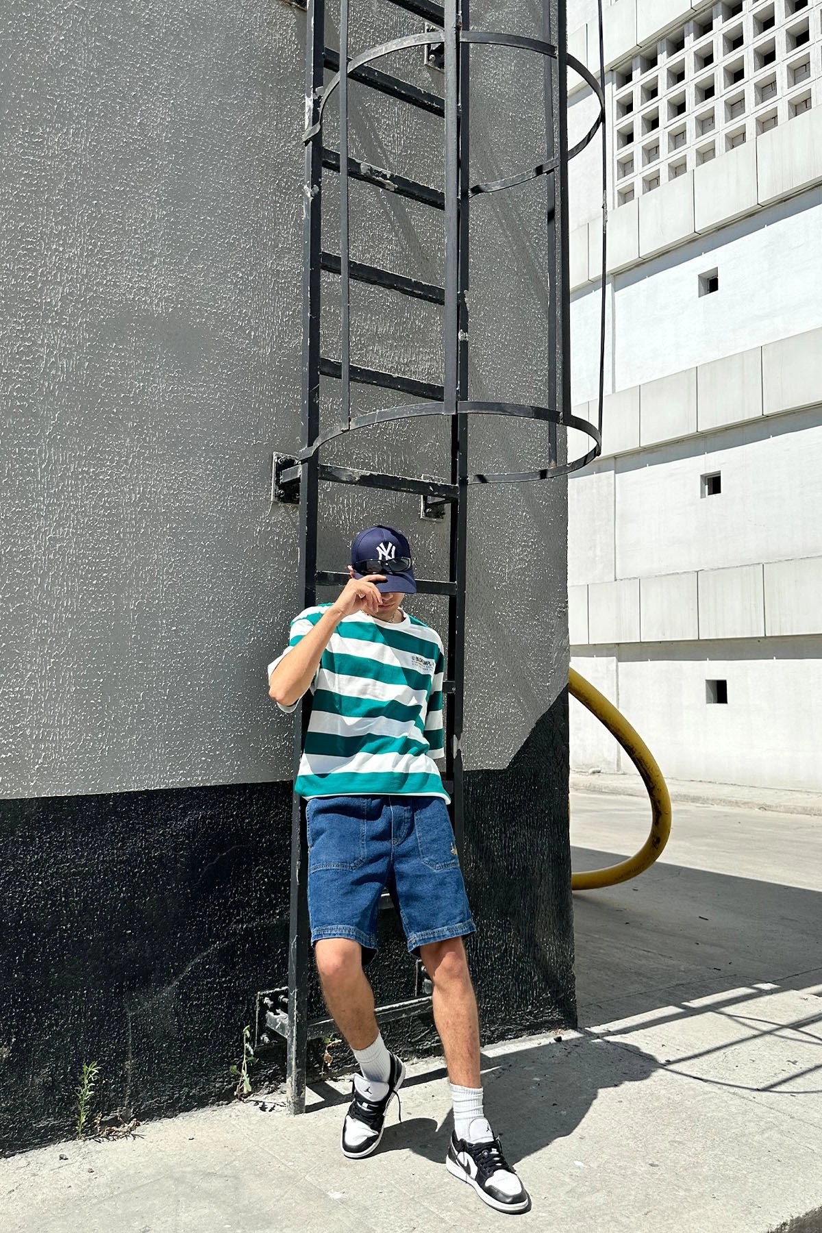 Beyaz Yeşil Çizgili Oversize T-Shirt