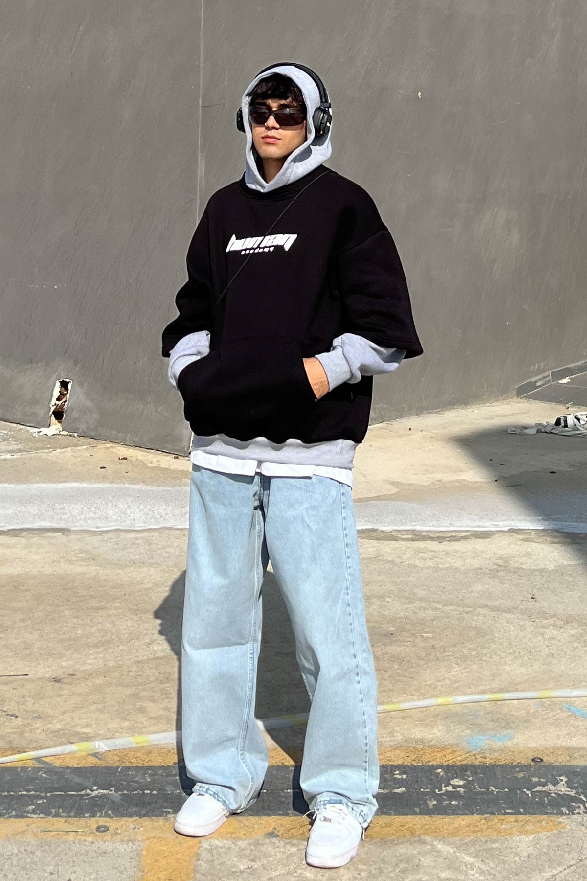 Human Academy Siyah Oversize Sweatshirt