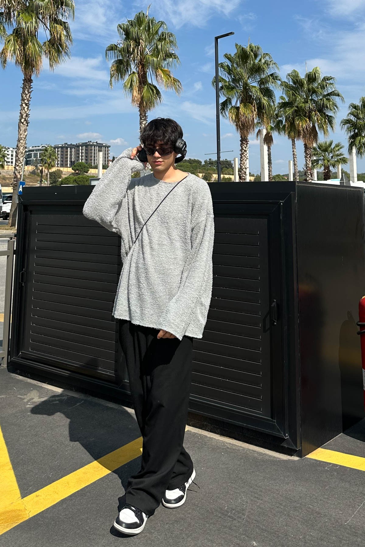 Strix Gri Peluş Kumaş Sweatshirt