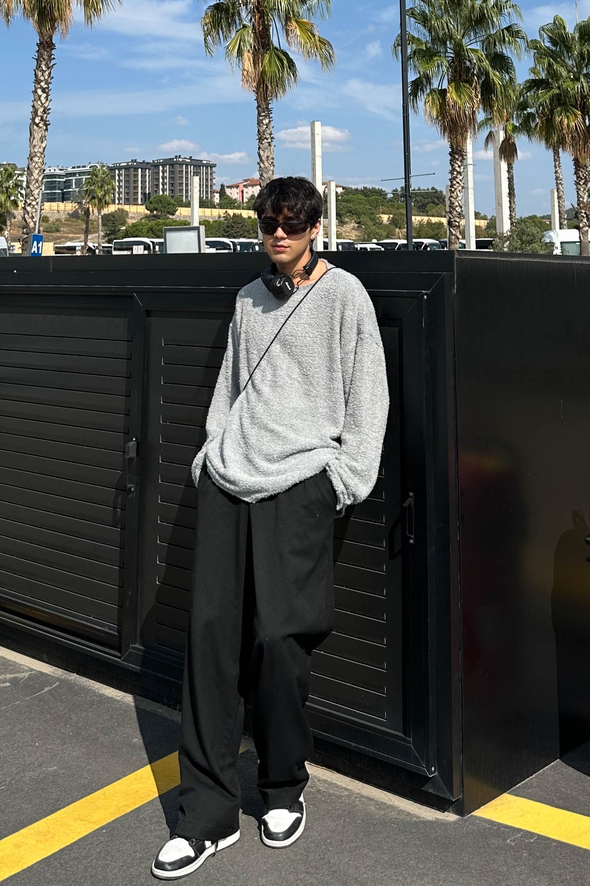 Strix Gri Peluş Kumaş Sweatshirt