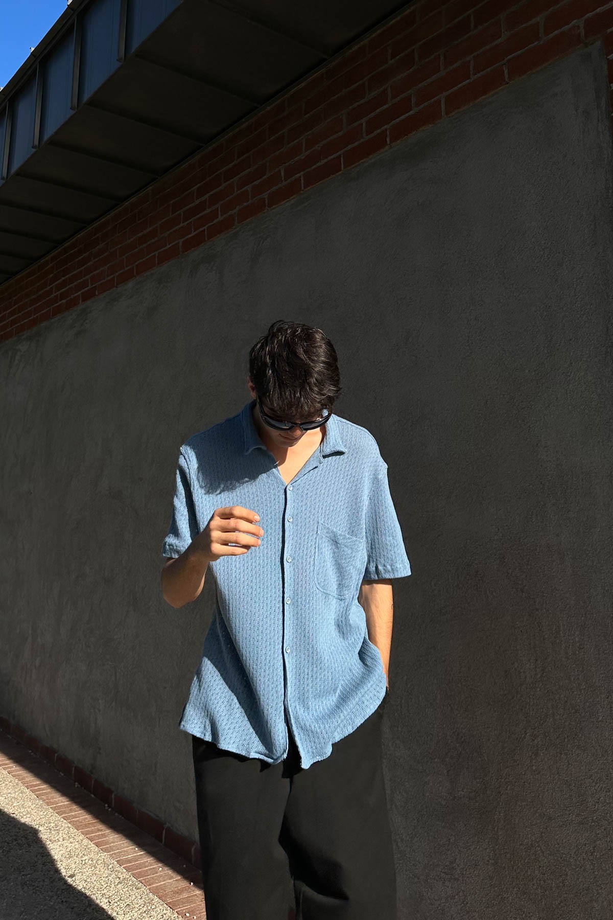 Delik Detaylı Oversize Mavi Gömlek
