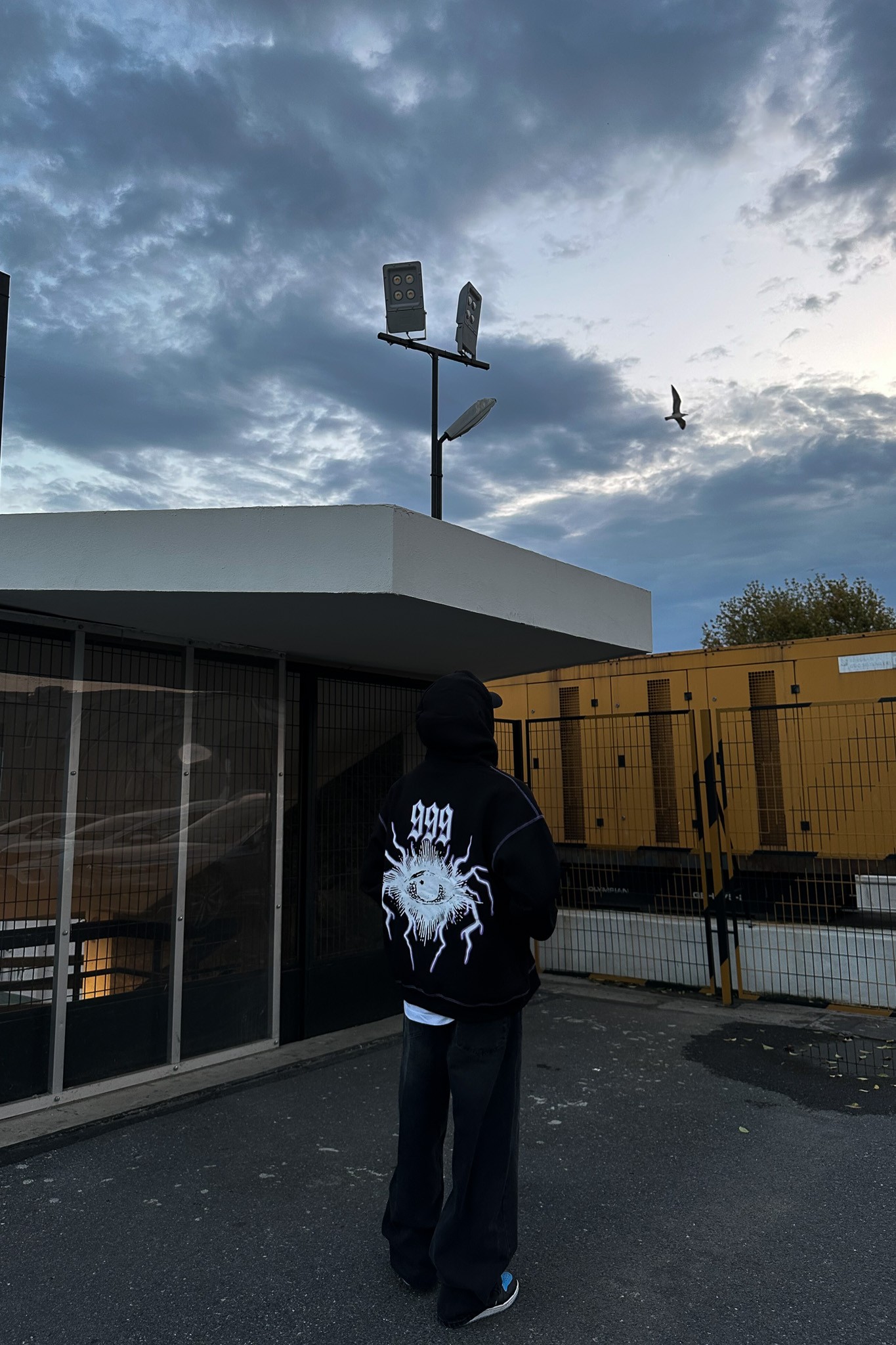 999 Eye Baskılı Siyah Sweatshirt