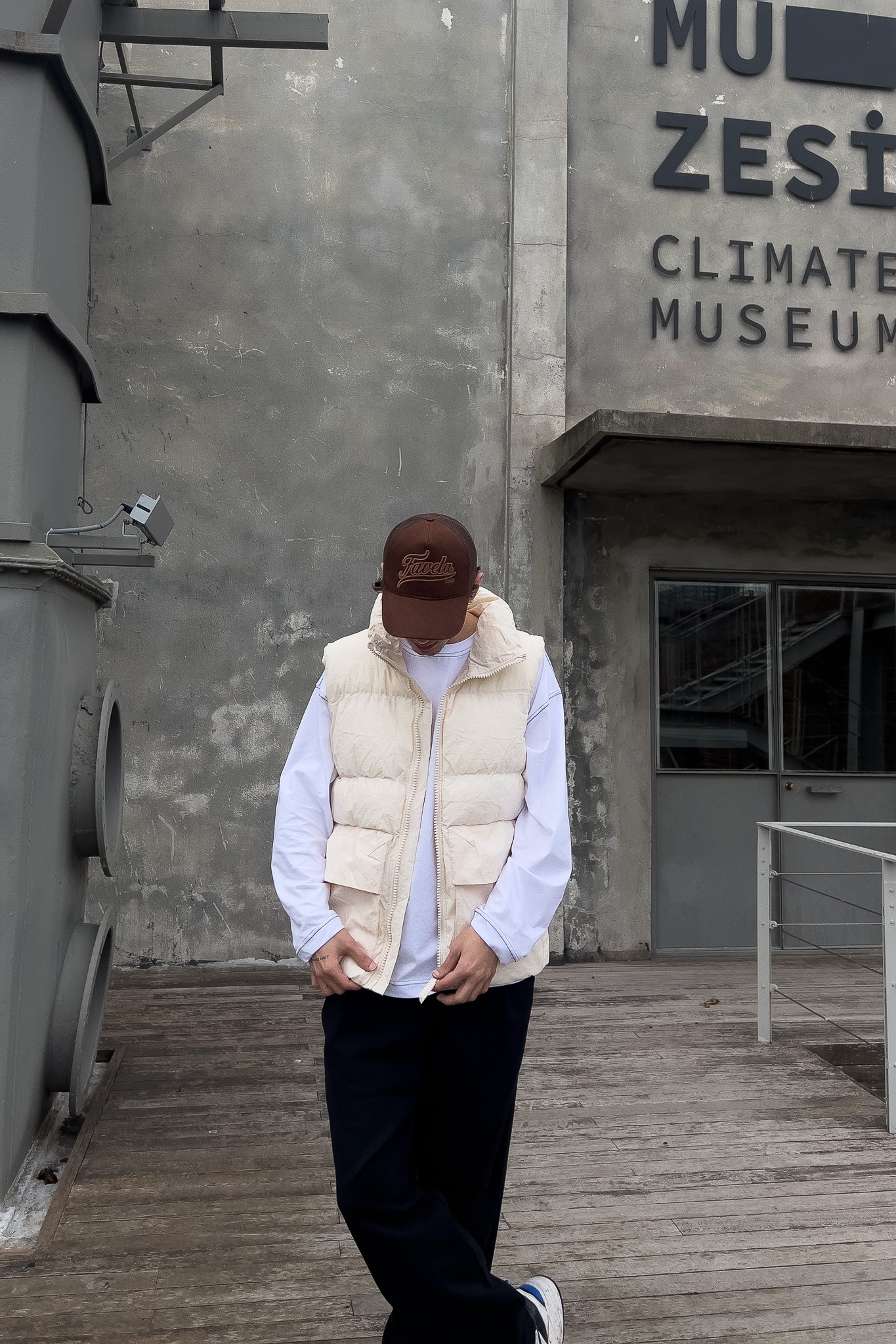Kapitone Şişme Krem Yelek