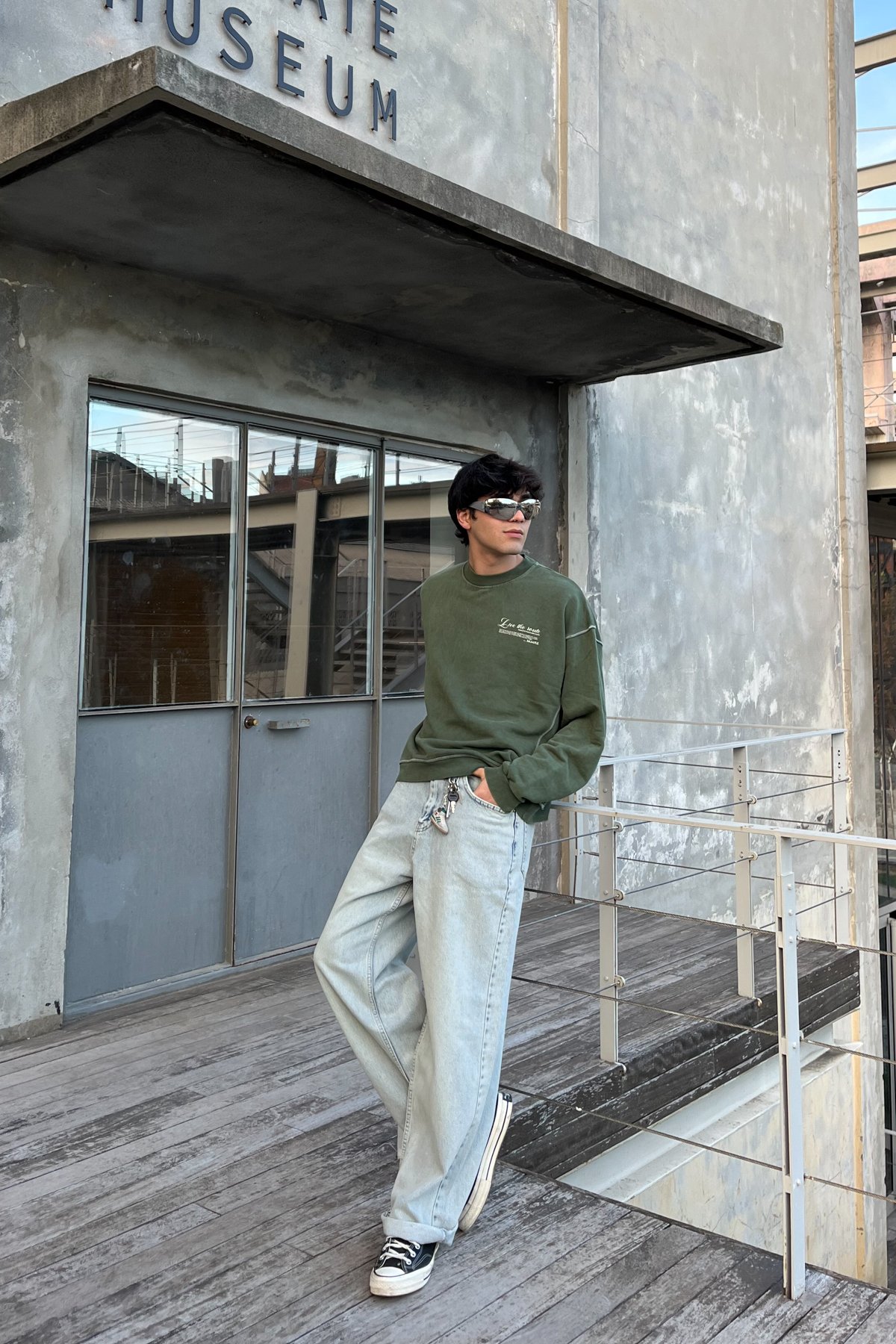Yıkamalı Cultivate Sırt Baskılı Koyu Yeşil Sweatshirt