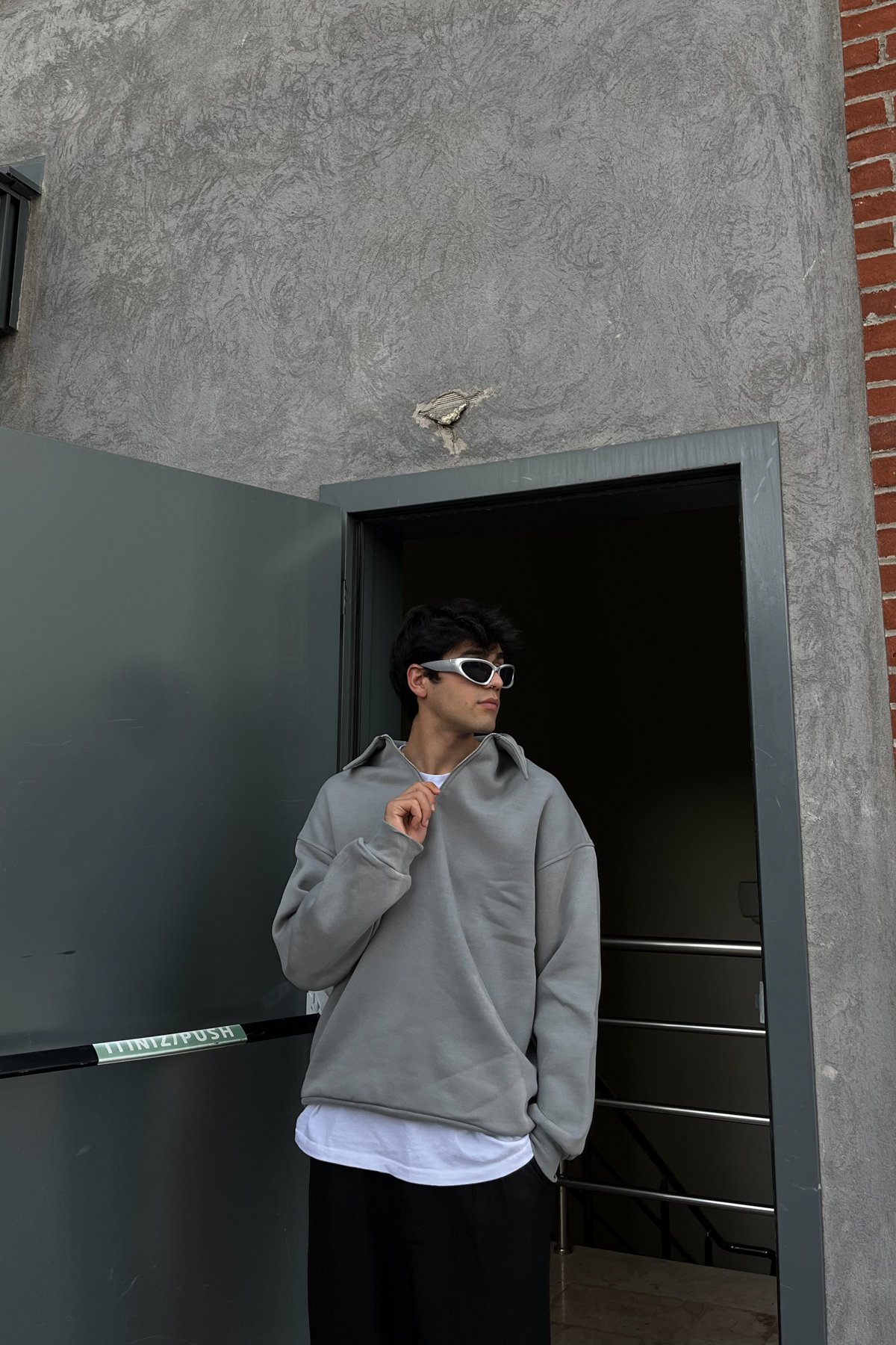Basic Polo Yaka Koyu Gri Fermuarlı Sweatshirt