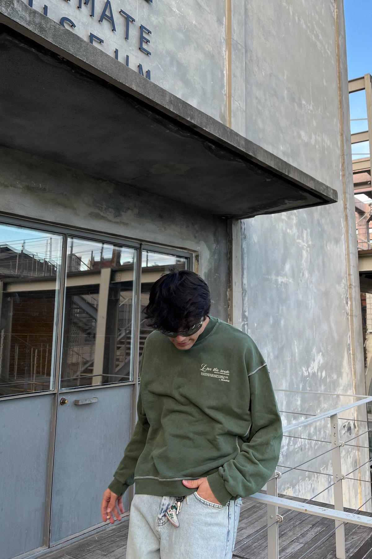 Yıkamalı Cultivate Sırt Baskılı Koyu Yeşil Sweatshirt