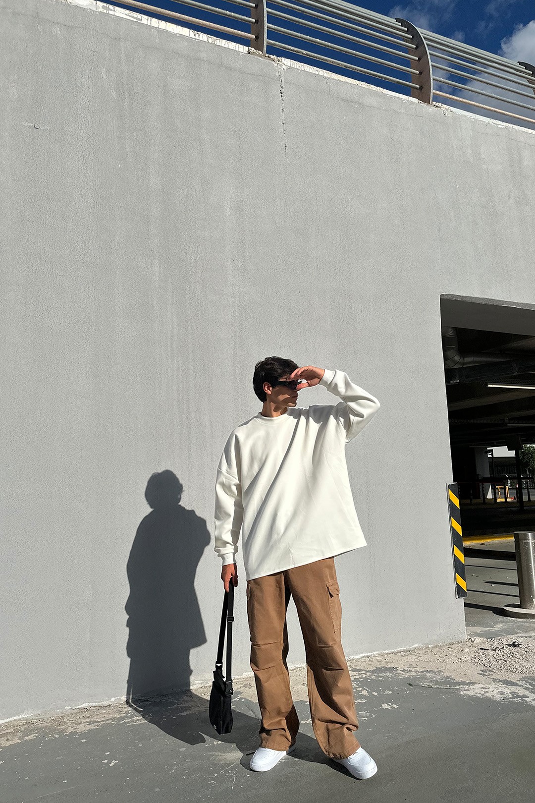 Basic Beyaz Oversize Sweatshirt