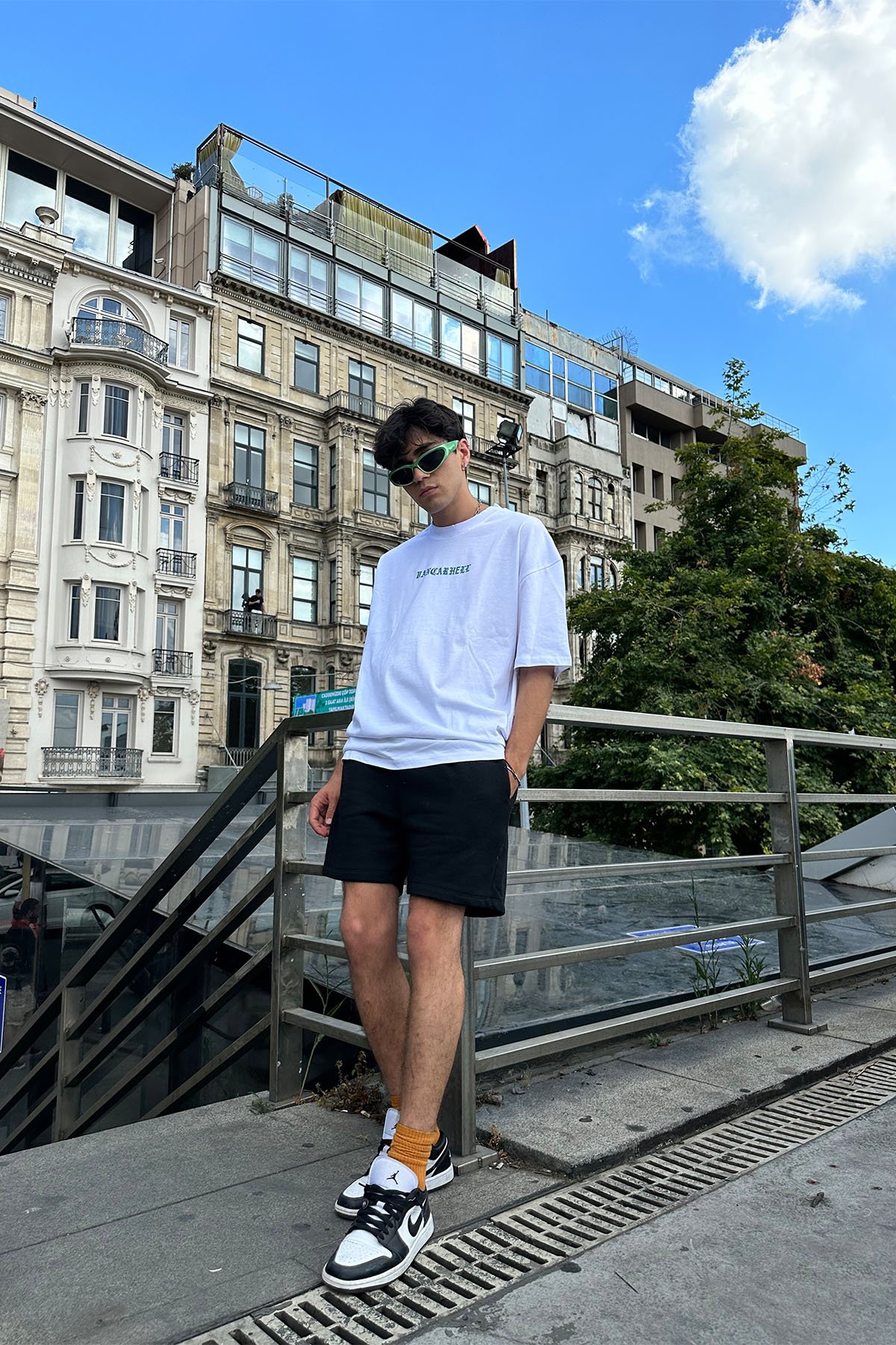 Sırt 28 Baskılı Oversize Beyaz T-Shirt