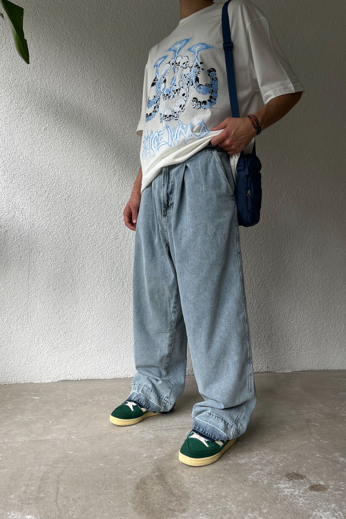Paça Detaylı Baggy Jean Buz Mavi