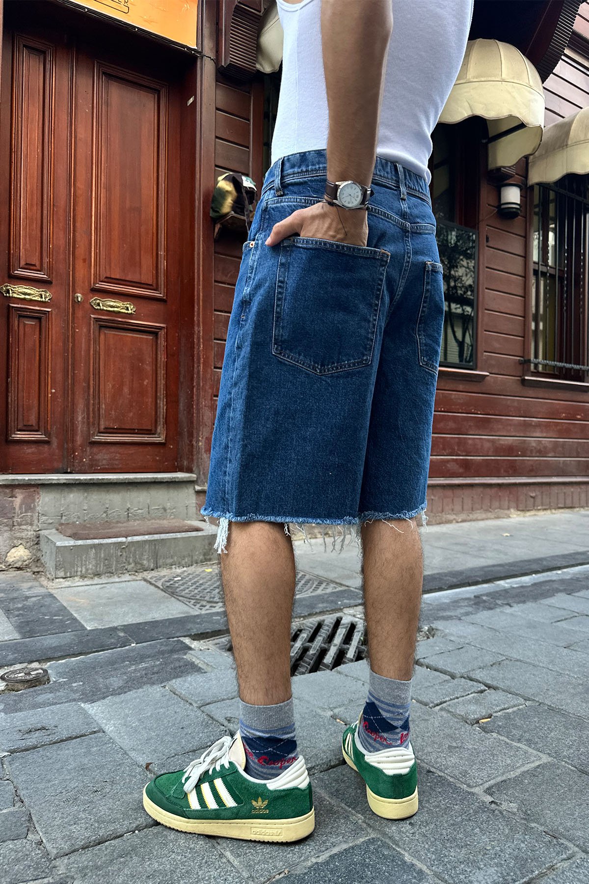 Kesik Paça Denim Şort