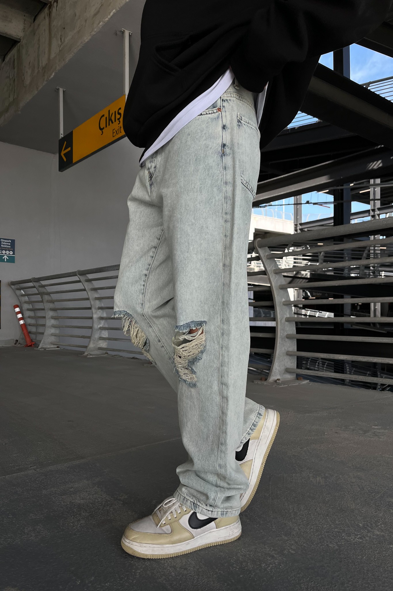 Yırtmaç Detay Yıkamalı Buz Mavi Baggy Pantolon