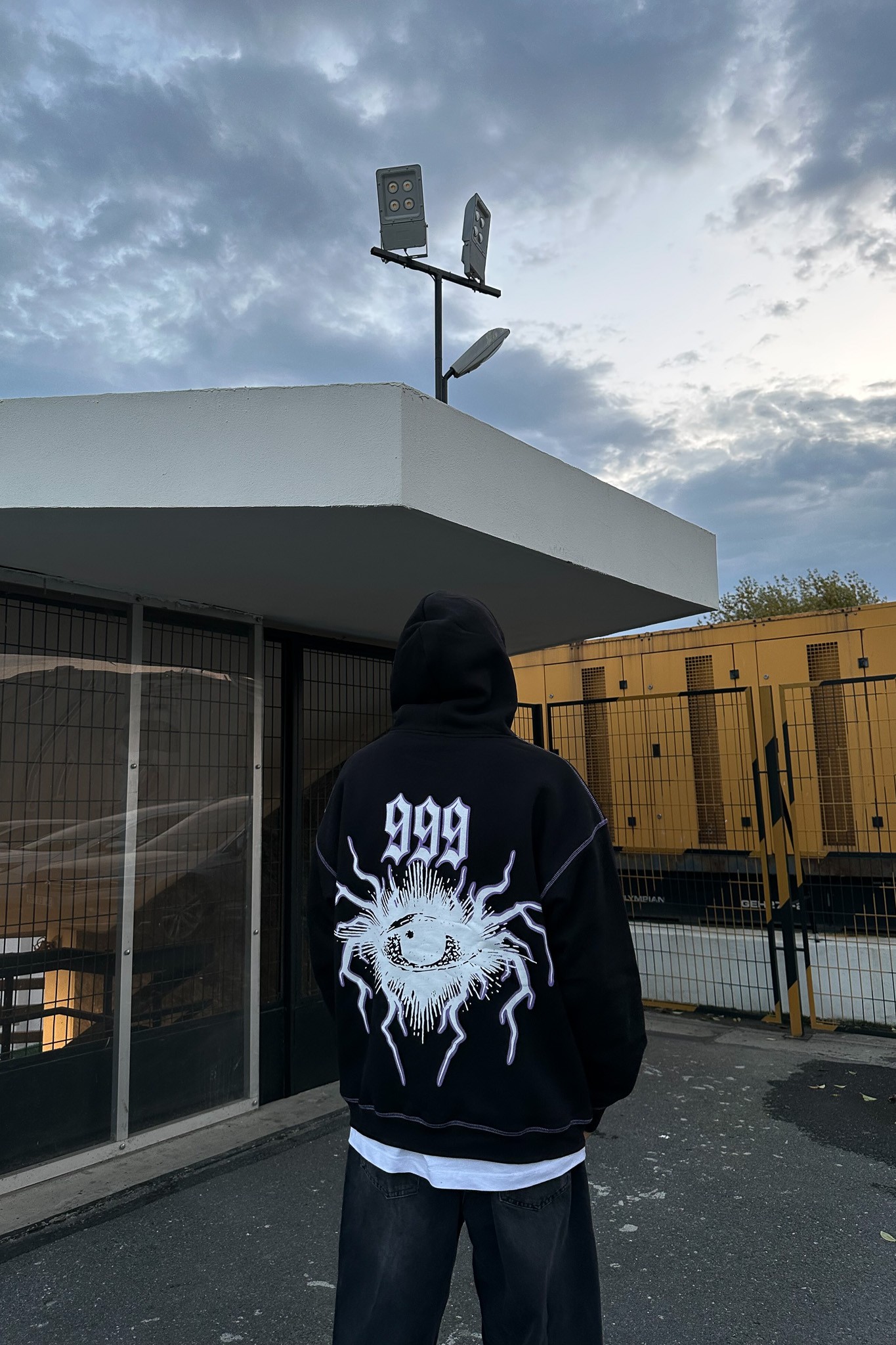999 Eye Baskılı Siyah Sweatshirt