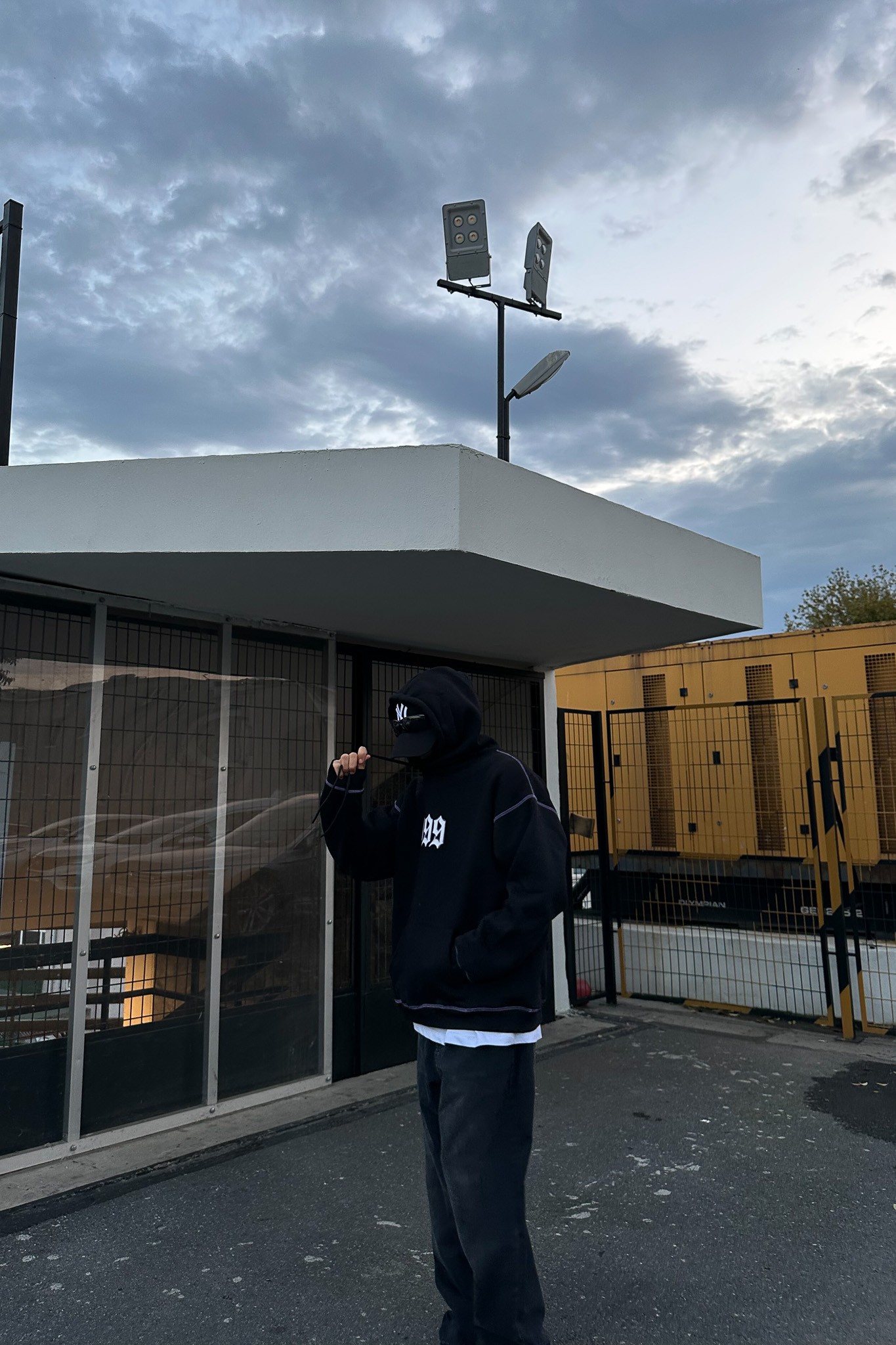 999 Eye Baskılı Siyah Sweatshirt