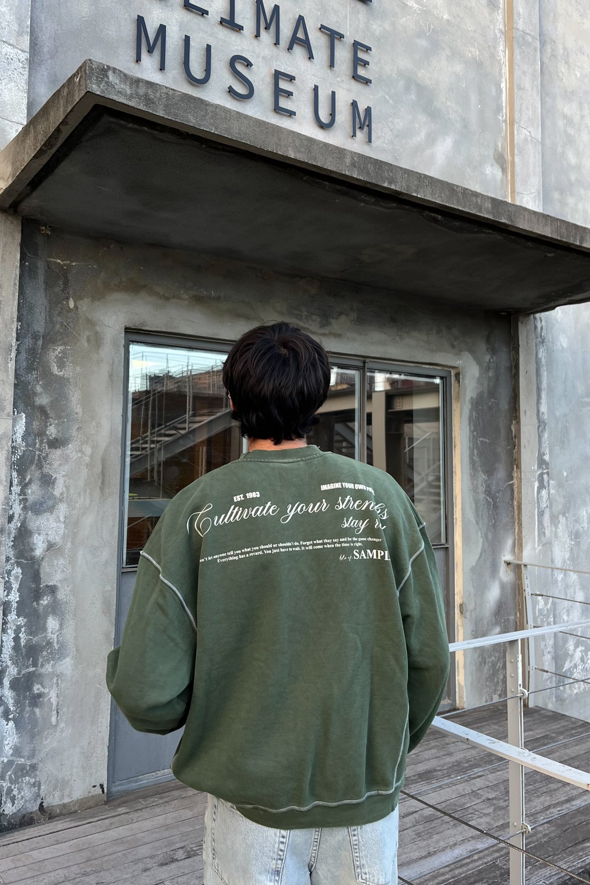 Yıkamalı Cultivate Sırt Baskılı Koyu Yeşil Sweatshirt