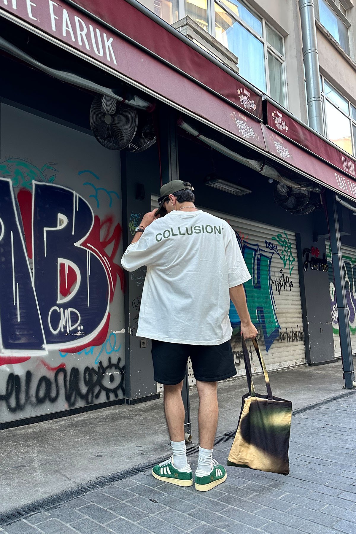 Sırt Collusıon Baskılı Ekru T-Shirt