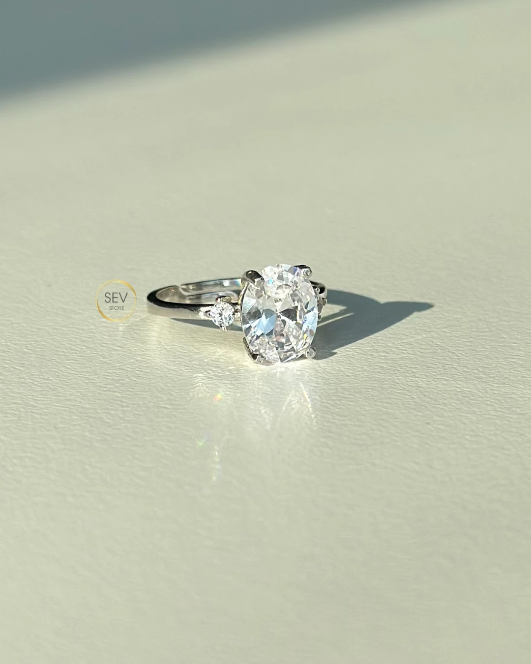 925 Gümüş | Oval Kesim Çift Yan Taşlı Yüzük